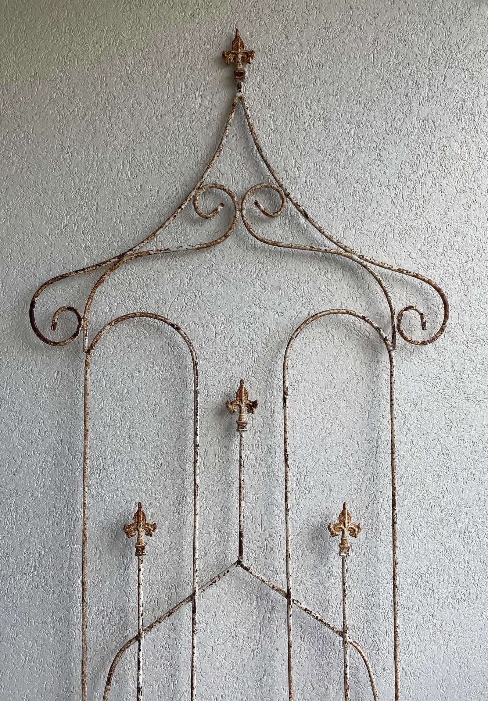 Early 20th Century Monumental French Antique Iron Trellis With Fleur De Lis and Pagoda Details - A P - 5
