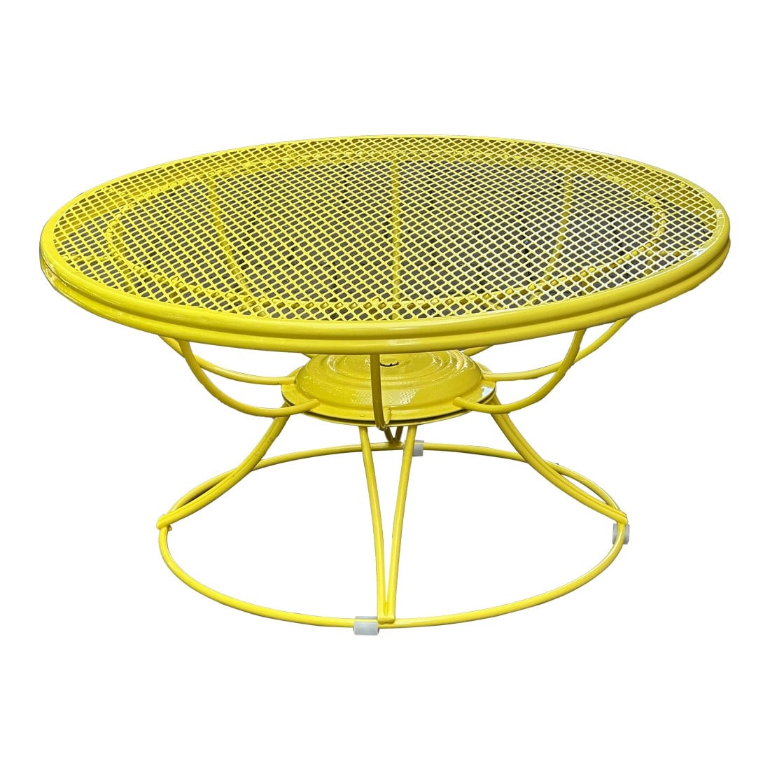 Homecrest Circular Lazy Susan Coffee Table: This rare Homecrest patio coffee table has a unique Lazy Susan feature. Its wrought iron , diamond-grid top spins on Homecrest's traditional swivel mechanism. It has been sandblasted and powder