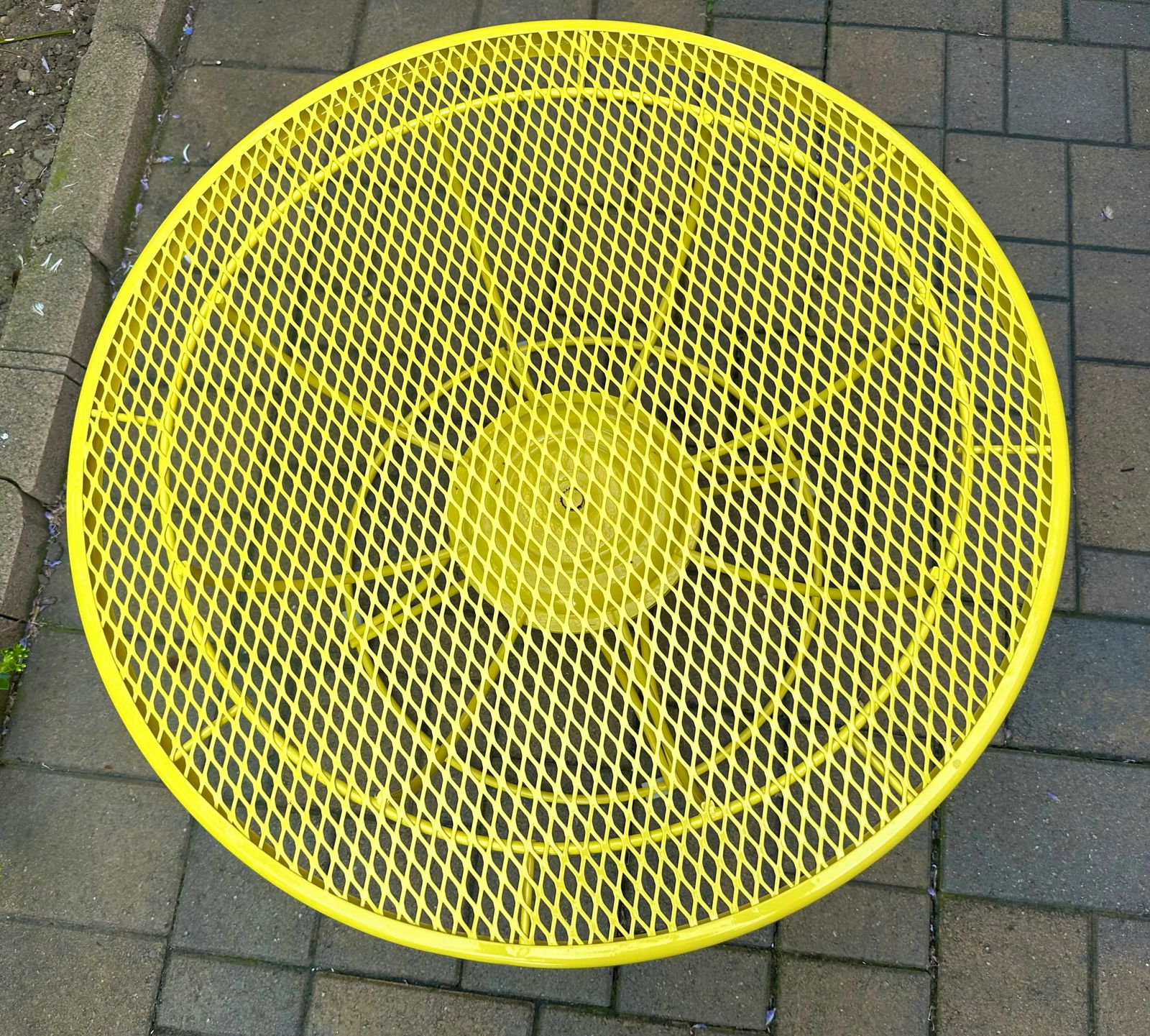 Homecrest Circular Lazy Susan Coffee Table - 5