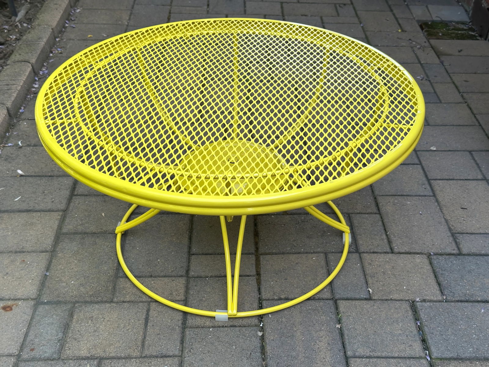 Homecrest Circular Lazy Susan Coffee Table - 7