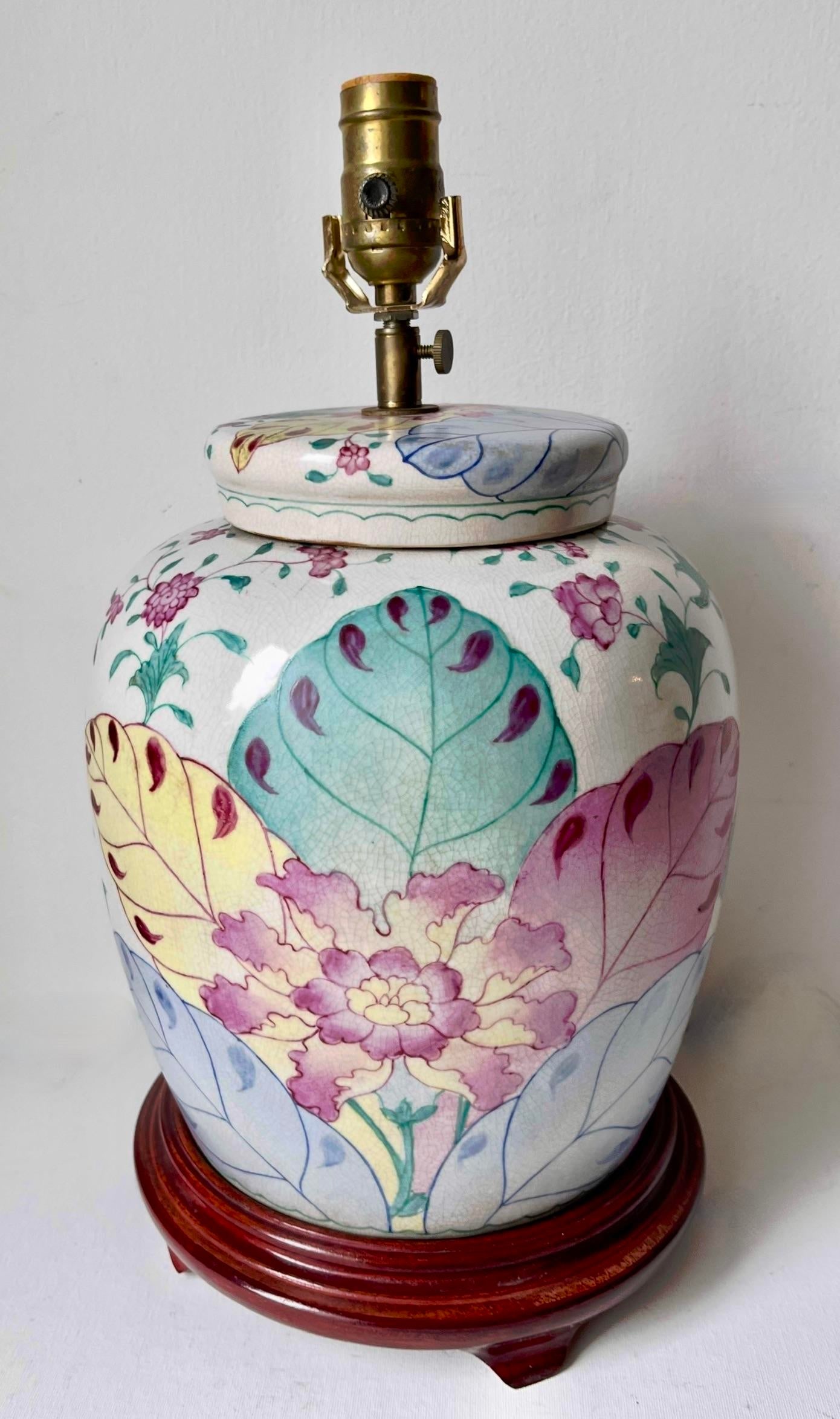 Vintage Classic Tobacco Leaf Ceramic Lamp-Wood Pedestal - 8