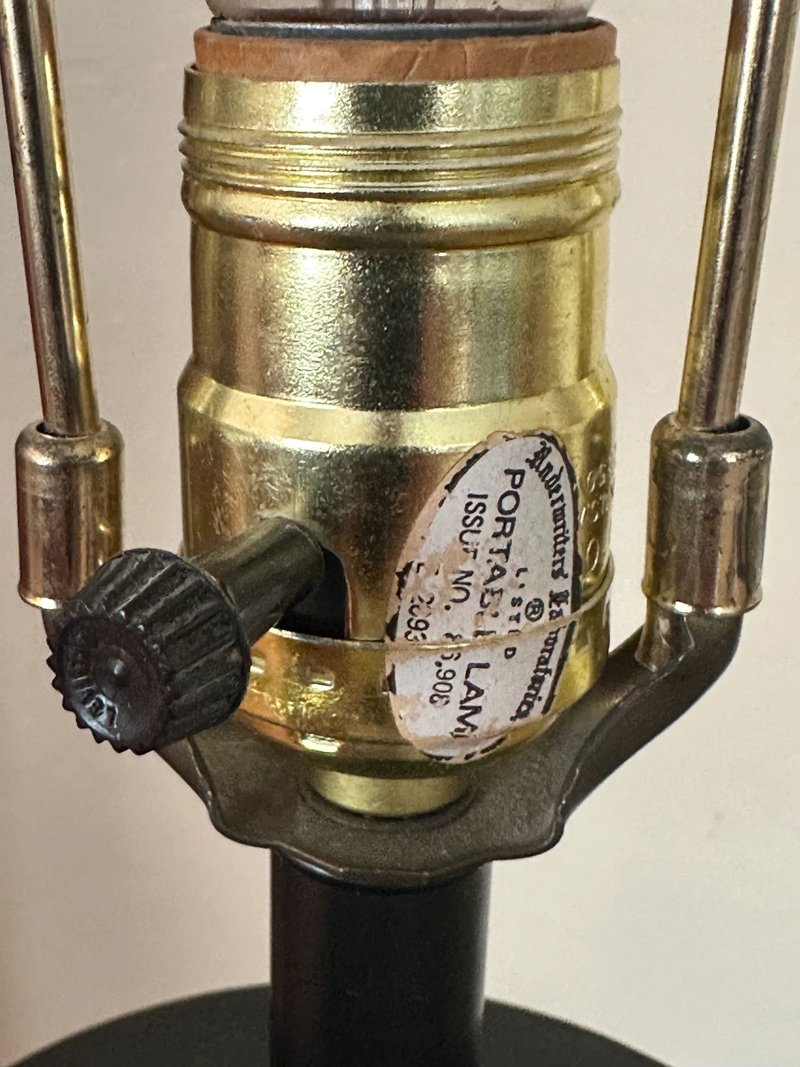 Vintage Gruvwood Table Lamp - 10