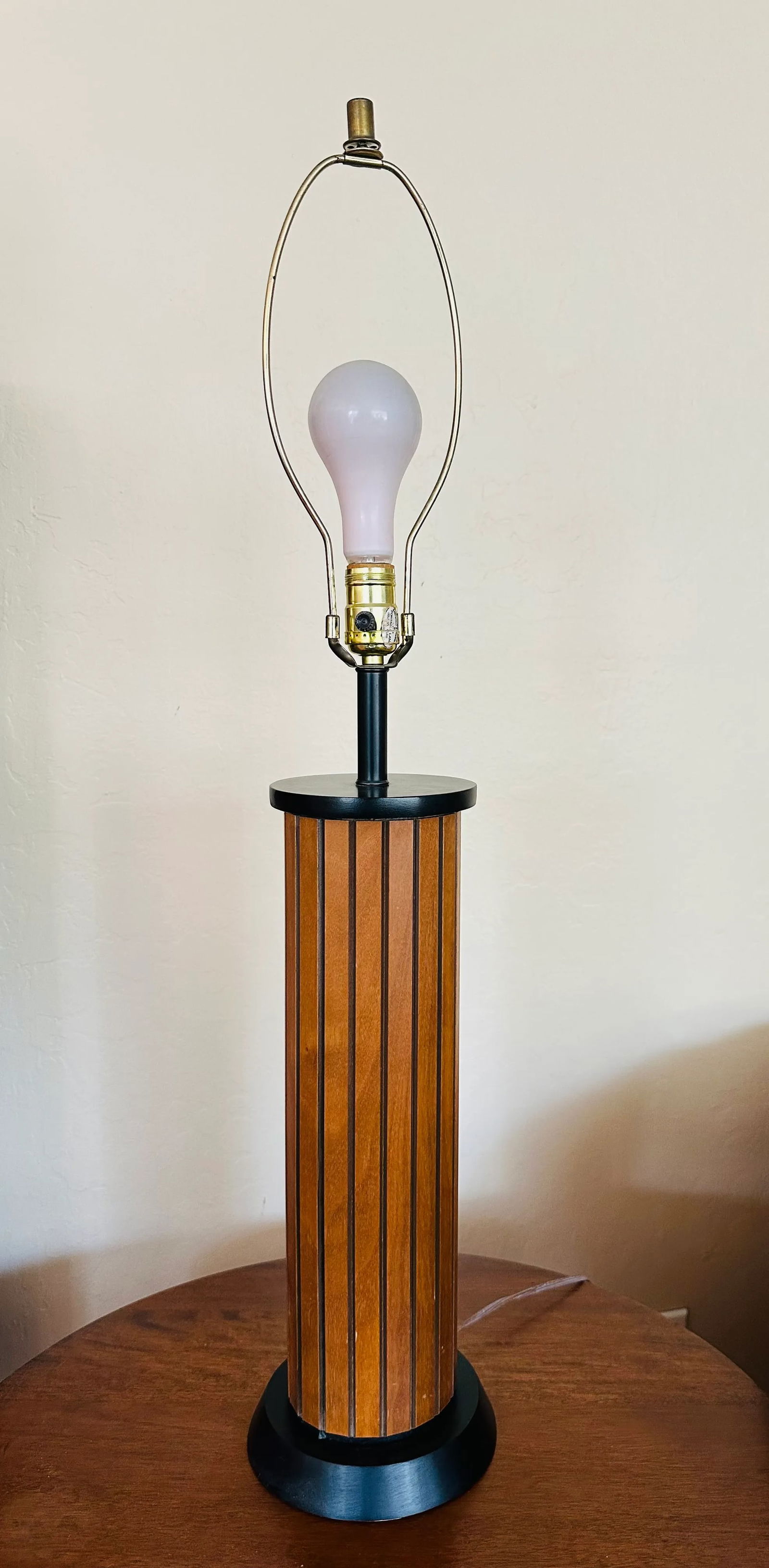 Vintage Gruvwood Table Lamp - 9