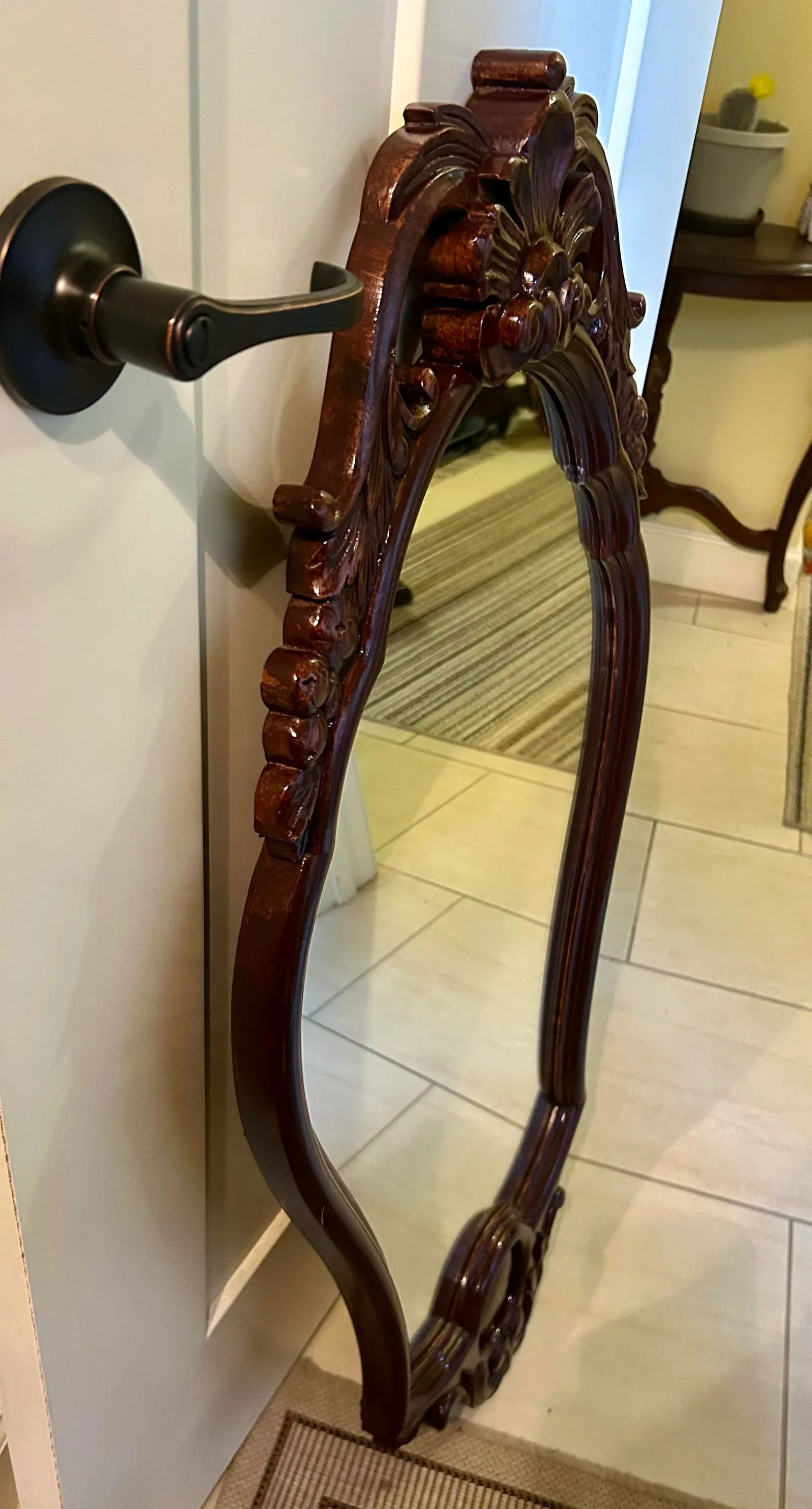 Circa 1940s Vintage Rococo Style Mirror with Carved Floral Motifs, In the Style of Louis XV - 6