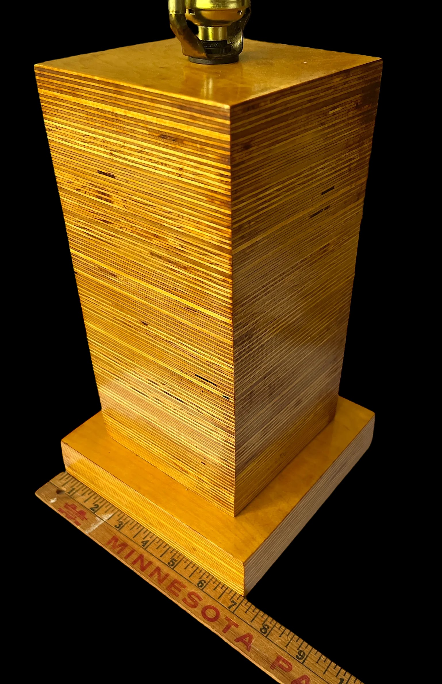 1970s Craftsman-Made Stacked and Laminated Plywood Table Lamp With Linen Shade - 4