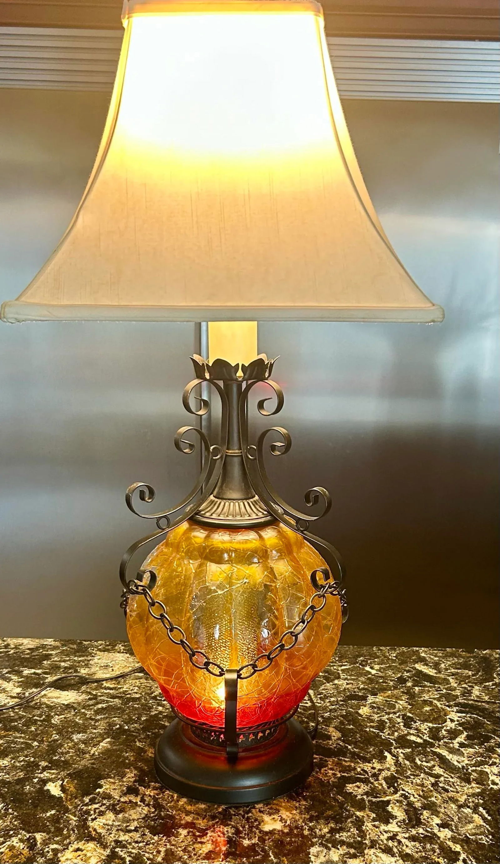 Mid 20th Century Spanish Revival Table Lamp, With 3-Way Lighting, Amberina Glass and Wrought Iron De - 4