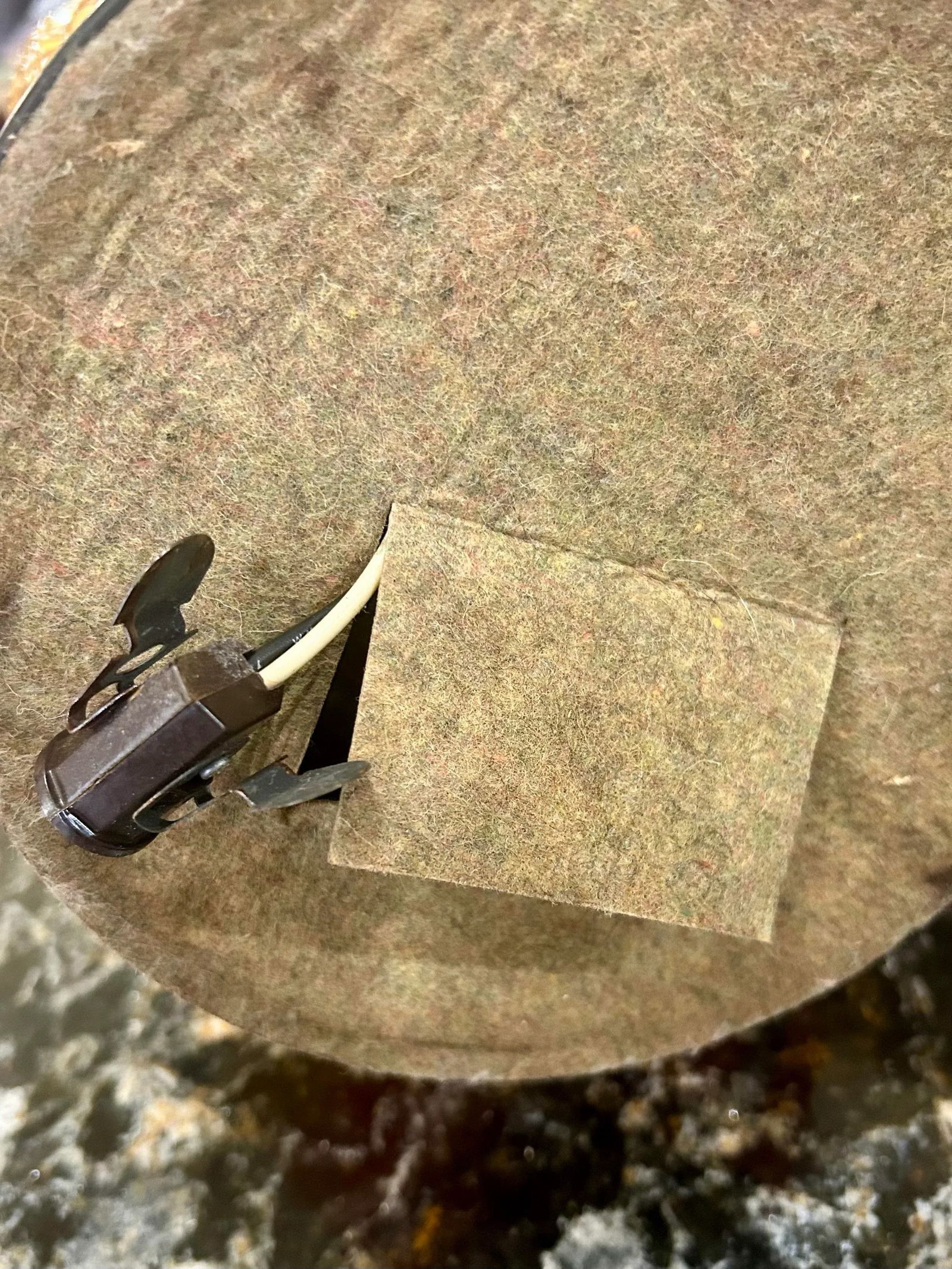 Mid 20th Century Spanish Revival Table Lamp, With 3-Way Lighting, Amberina Glass and Wrought Iron De - 9