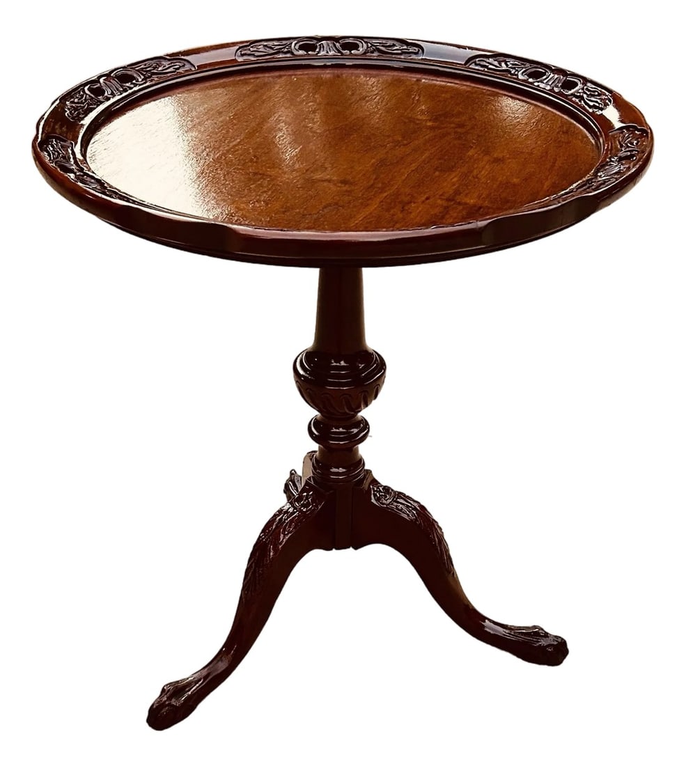 Mahogany, Tea or Side Table, in the Style of 18th Century, Chippendale or Queen Anne Furniture, Eleg (1 of 9)