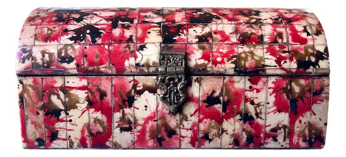 Mid 20th Century Italian Tessellated White Bone Box With Red, Brown and Black Splatter Paint Finish: A mid-century Italian fusion of craftsmanship and artistry, this vintage tessellated bone box features a vivid splatter-paint surface in shades of crimson, espresso, and ivory. The domed lid and geome