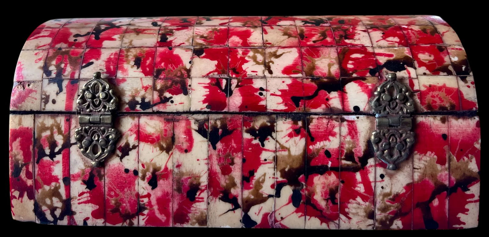 Mid 20th Century Italian Tessellated White Bone Box With Red, Brown and Black Splatter Paint Finish - 2
