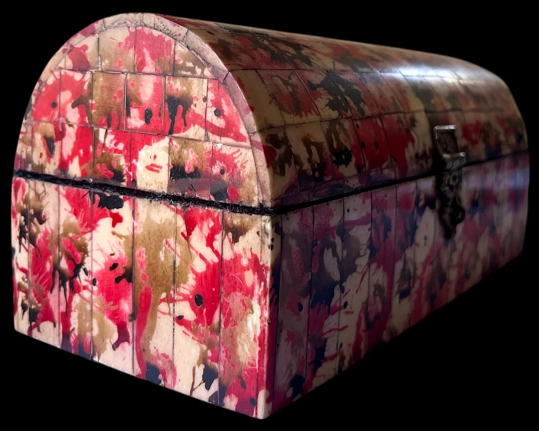 Mid 20th Century Italian Tessellated White Bone Box With Red, Brown and Black Splatter Paint Finish - 6