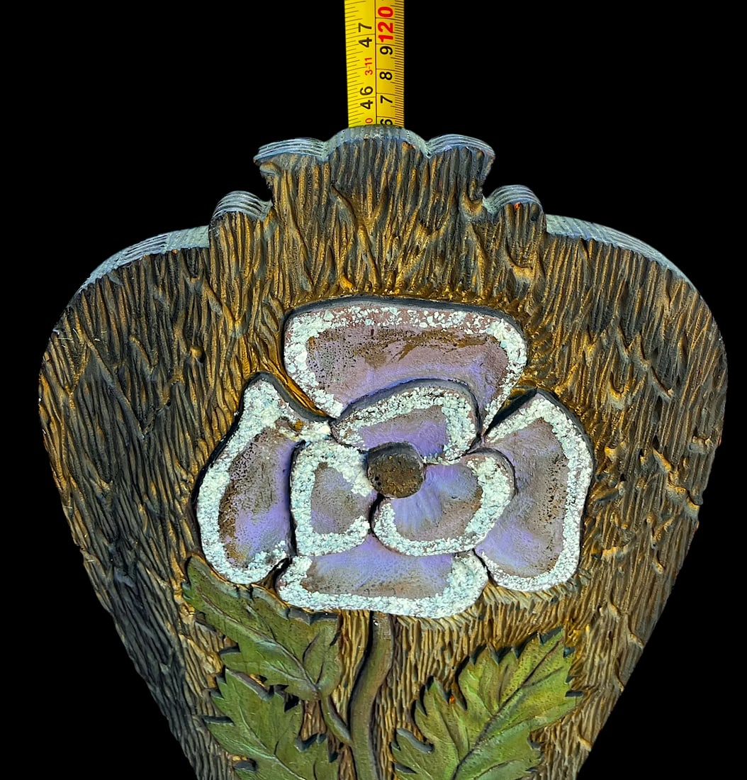 Early 20th Century Hand-Carved Chartreuse Chair With Anemone Motif Attributed to Liberty & Co, Londo - 12