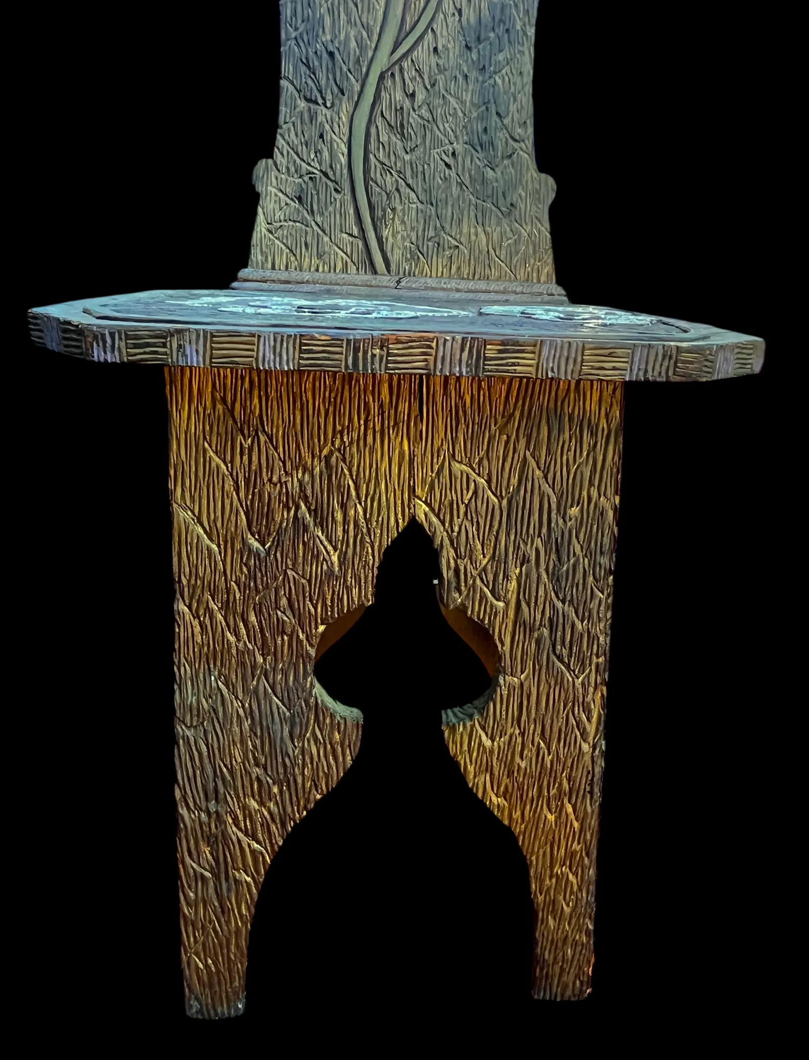 Early 20th Century Hand-Carved Chartreuse Chair With Anemone Motif Attributed to Liberty & Co, Londo - 6