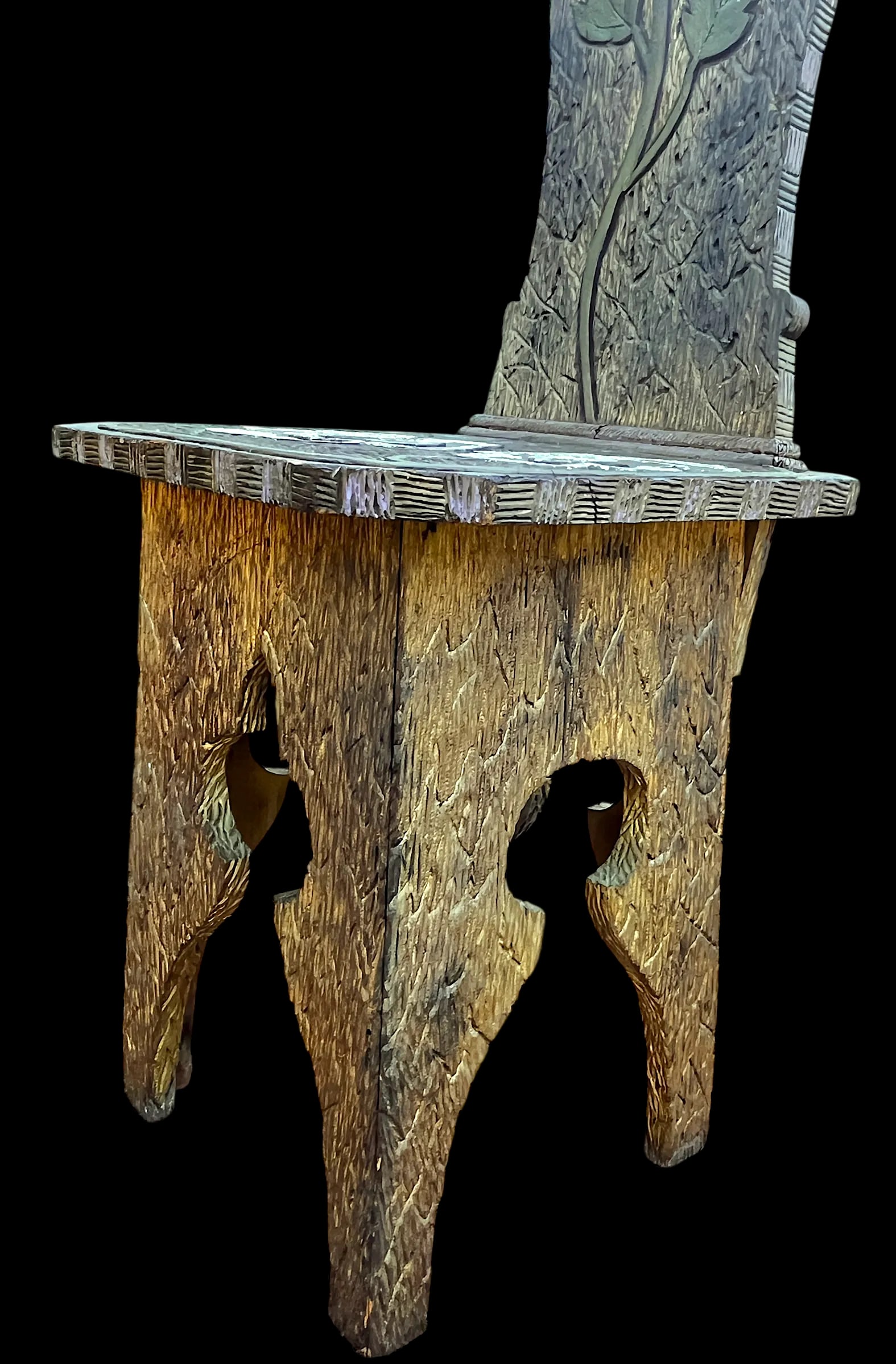 Early 20th Century Hand-Carved Chartreuse Chair With Anemone Motif Attributed to Liberty & Co, Londo - 7