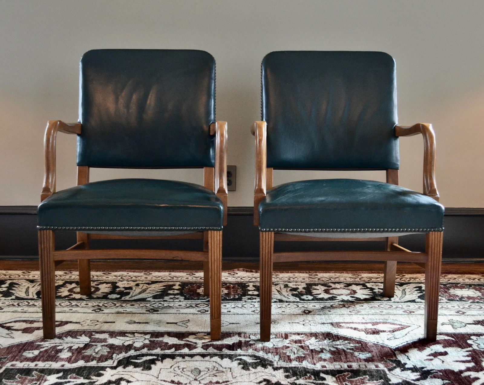 Mid 20th Century Gunlocke American Modernist Maple & Leather Armchairs - A Pair - 2