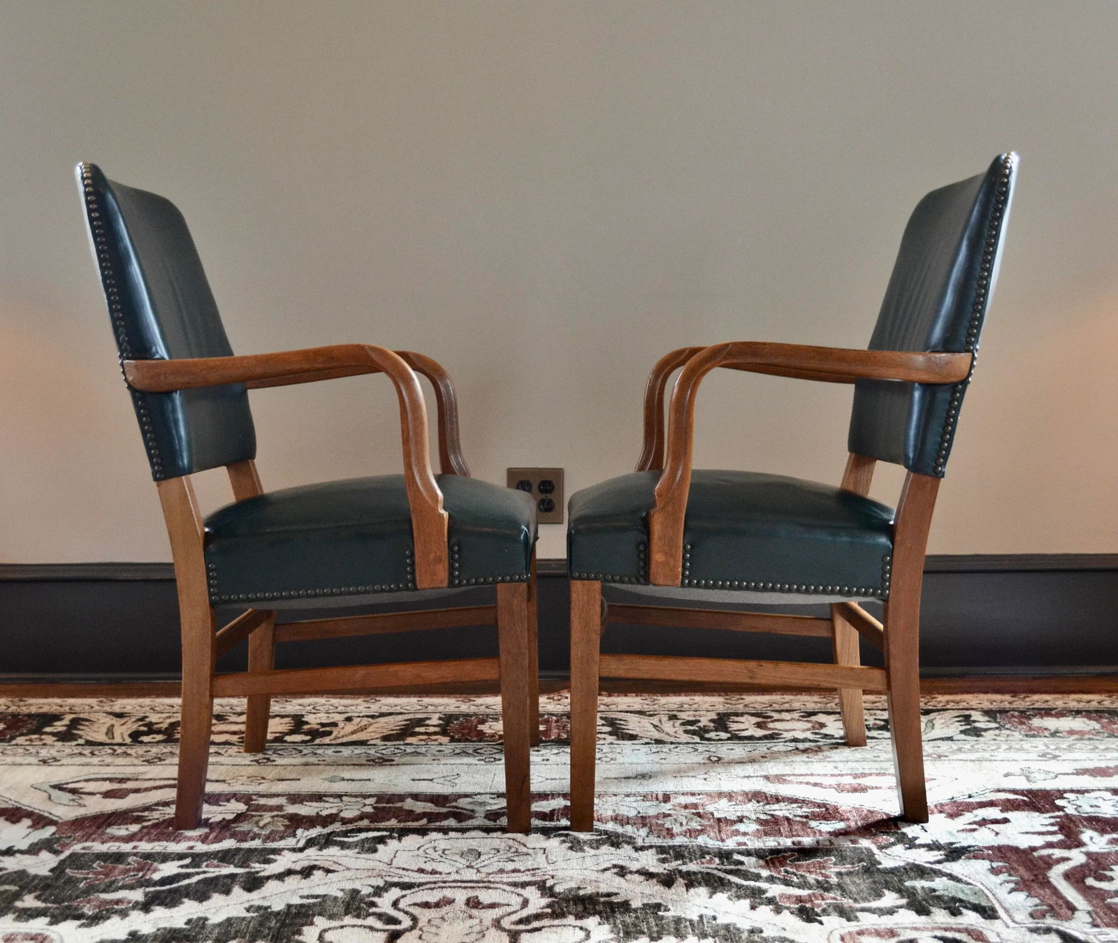 Mid 20th Century Gunlocke American Modernist Maple & Leather Armchairs - A Pair - 4