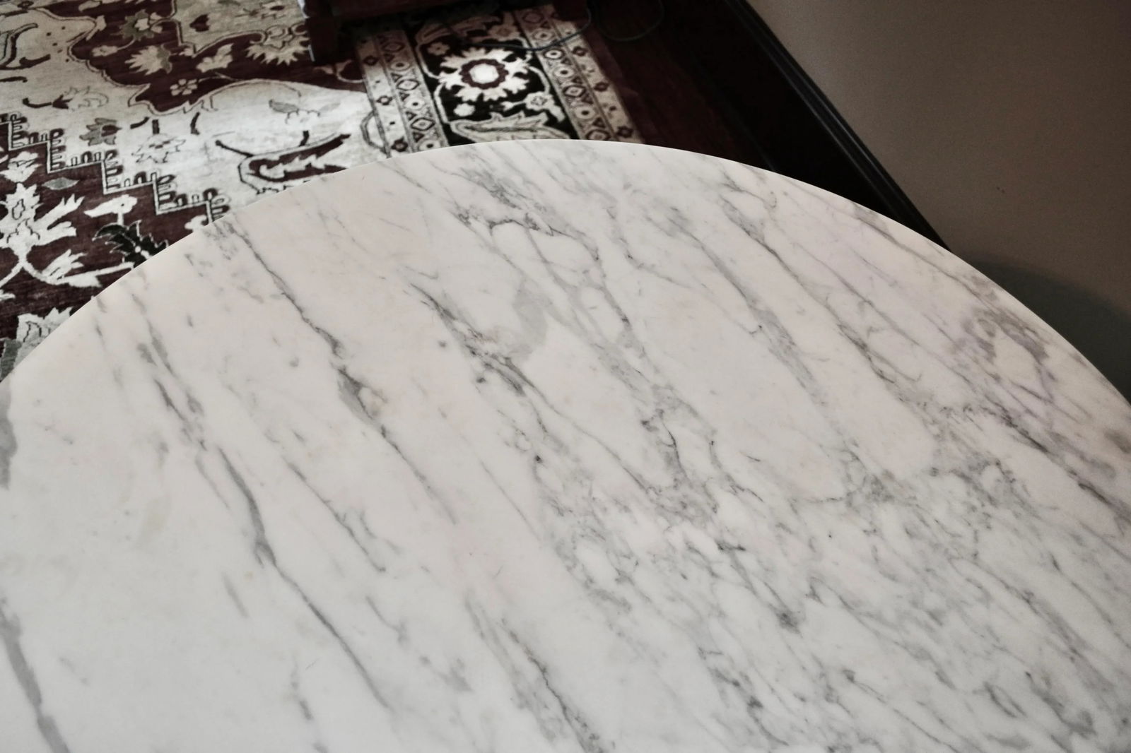 Burke Style Aluminum Tulip Table With Vintage Marble Top - 4