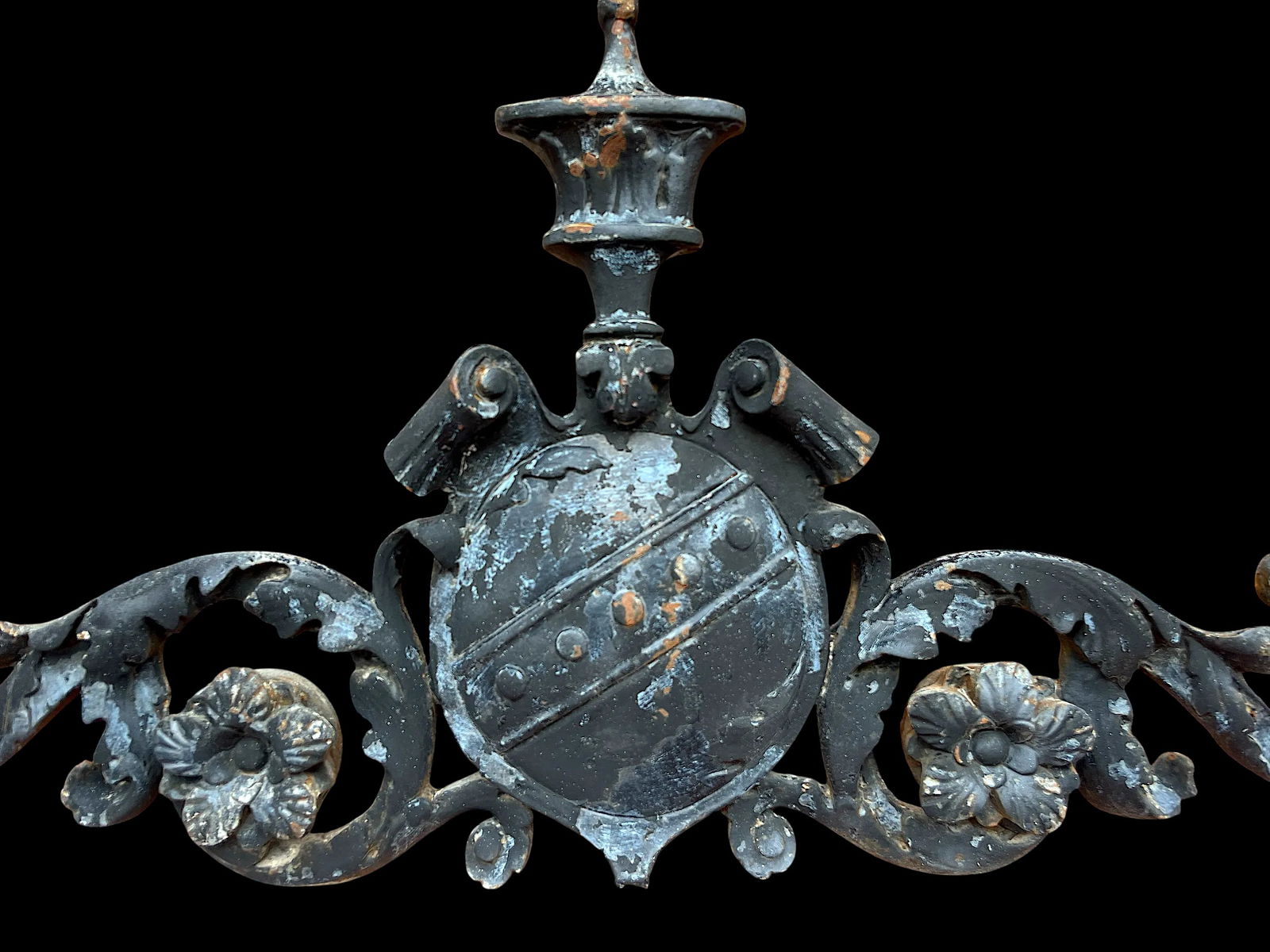 Pair of Antique Cast Iron Architectural Remnant Fragments With Heraldic Crest Motif "” 19th - 11