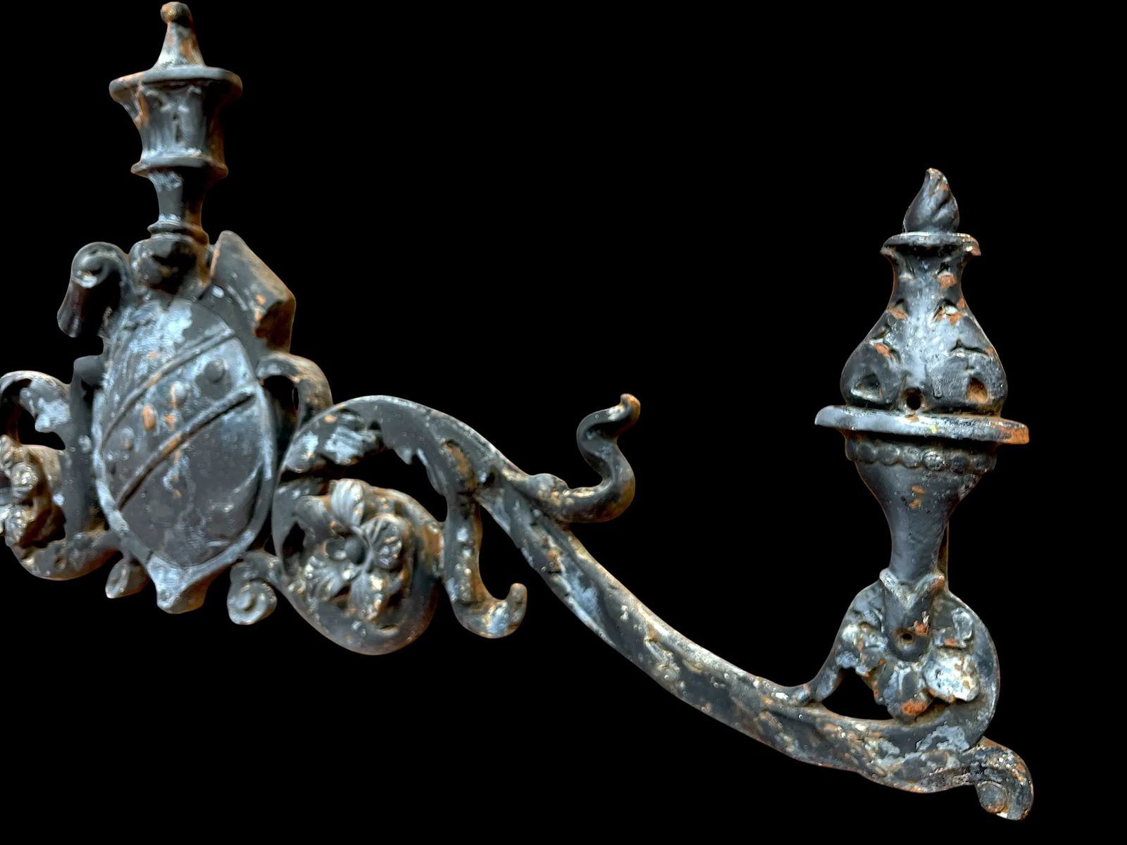 Pair of Antique Cast Iron Architectural Remnant Fragments With Heraldic Crest Motif "” 19th - 12