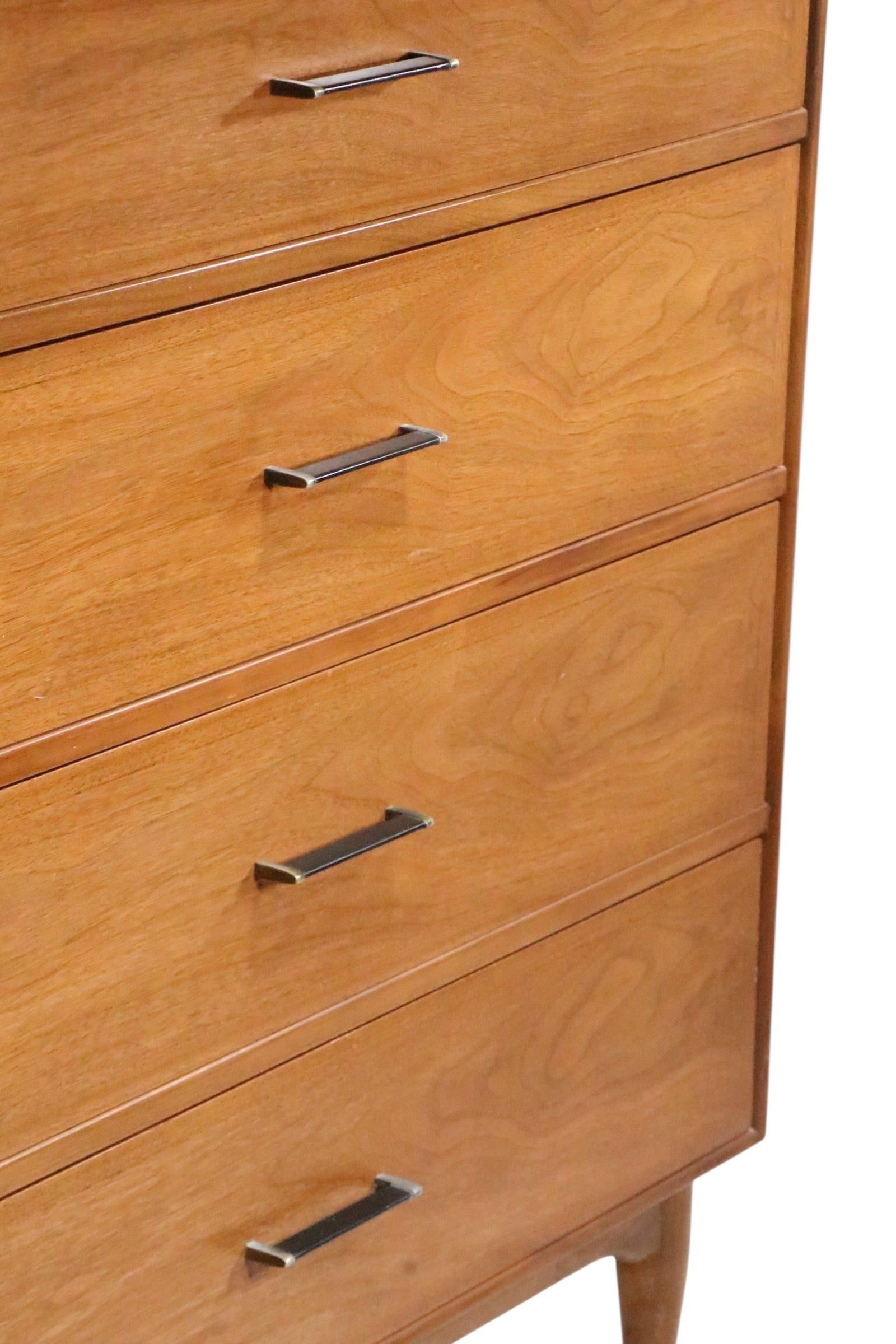 Mid 20th Century Five Drawer Chest Made by Ramseur - 13