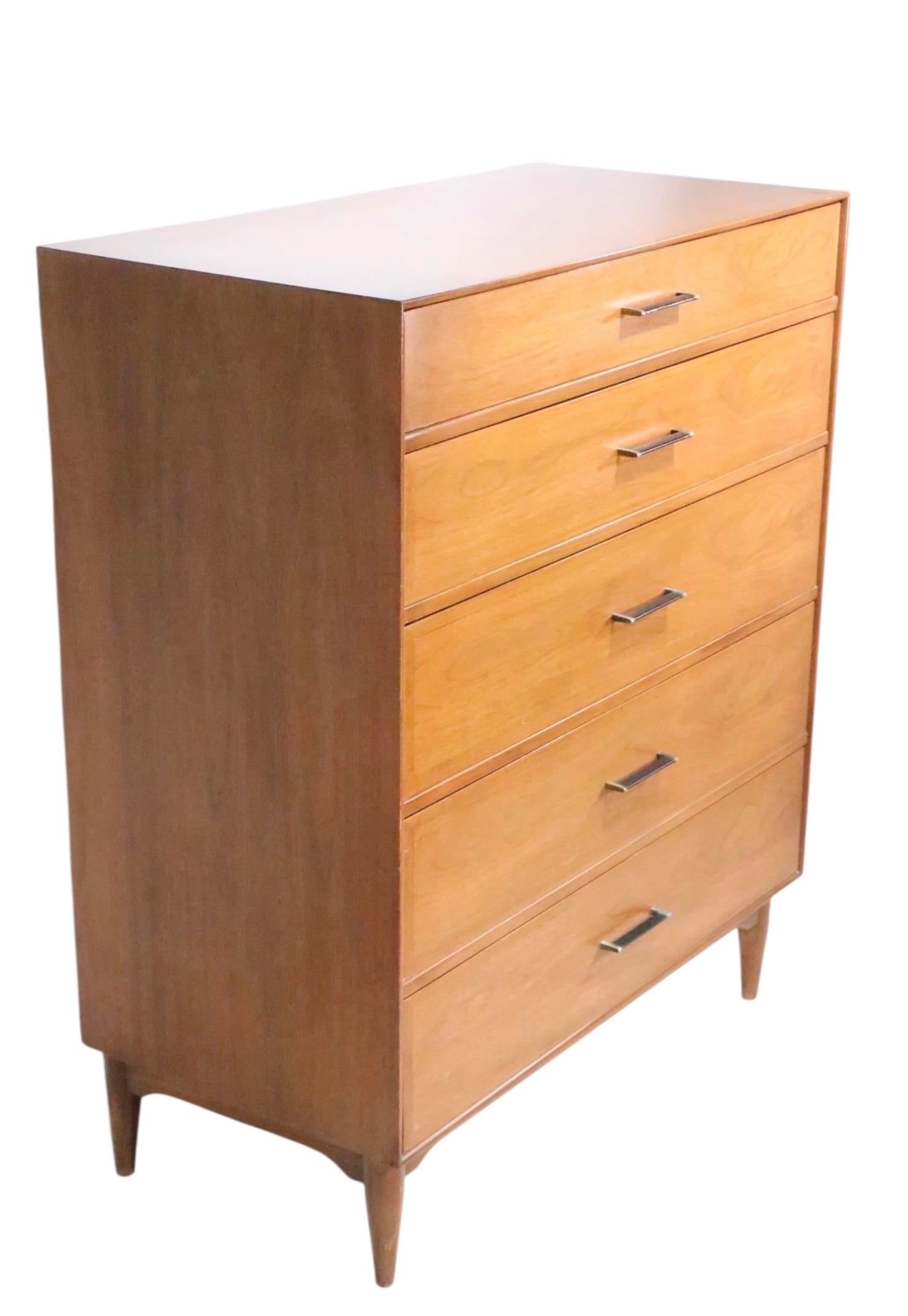 Mid 20th Century Five Drawer Chest Made by Ramseur - 4