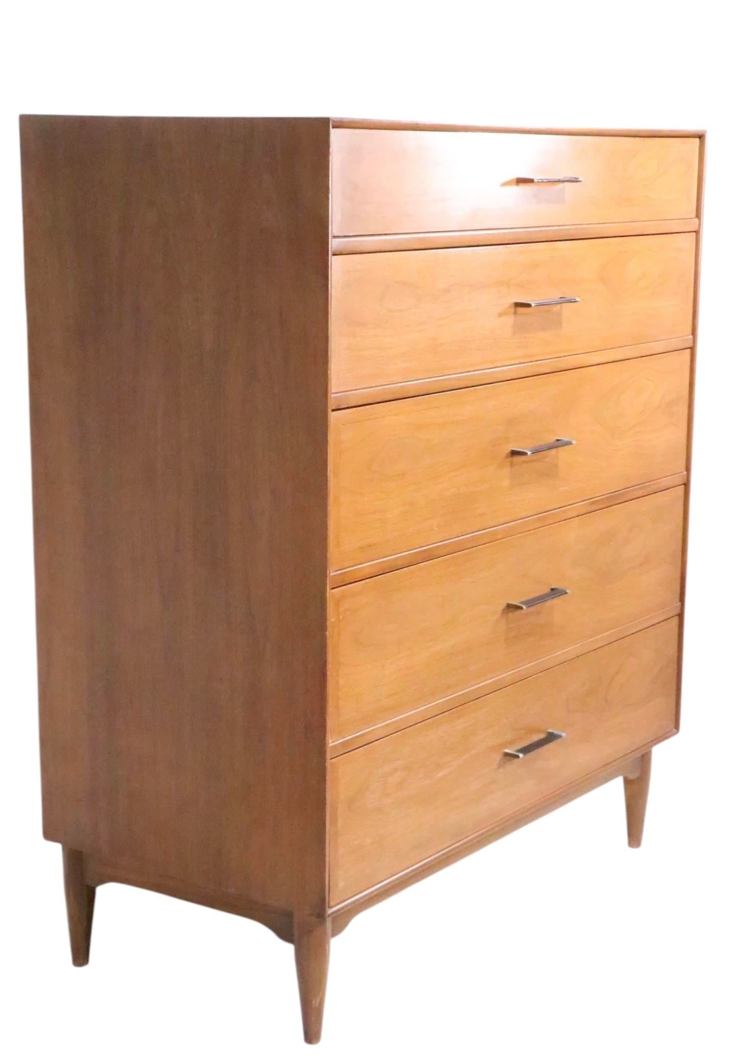 Mid 20th Century Five Drawer Chest Made by Ramseur - 5