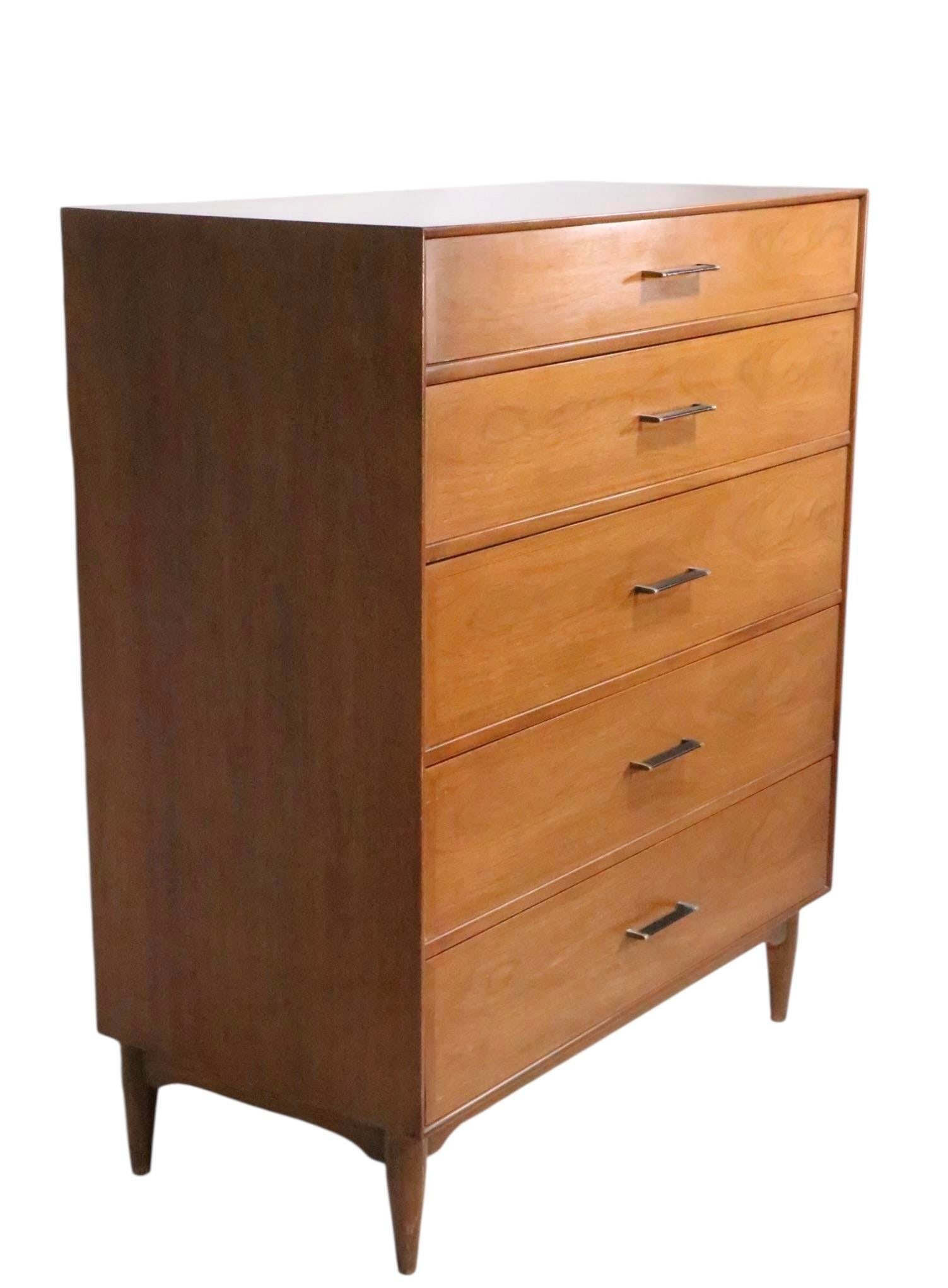 Mid 20th Century Five Drawer Chest Made by Ramseur - 7