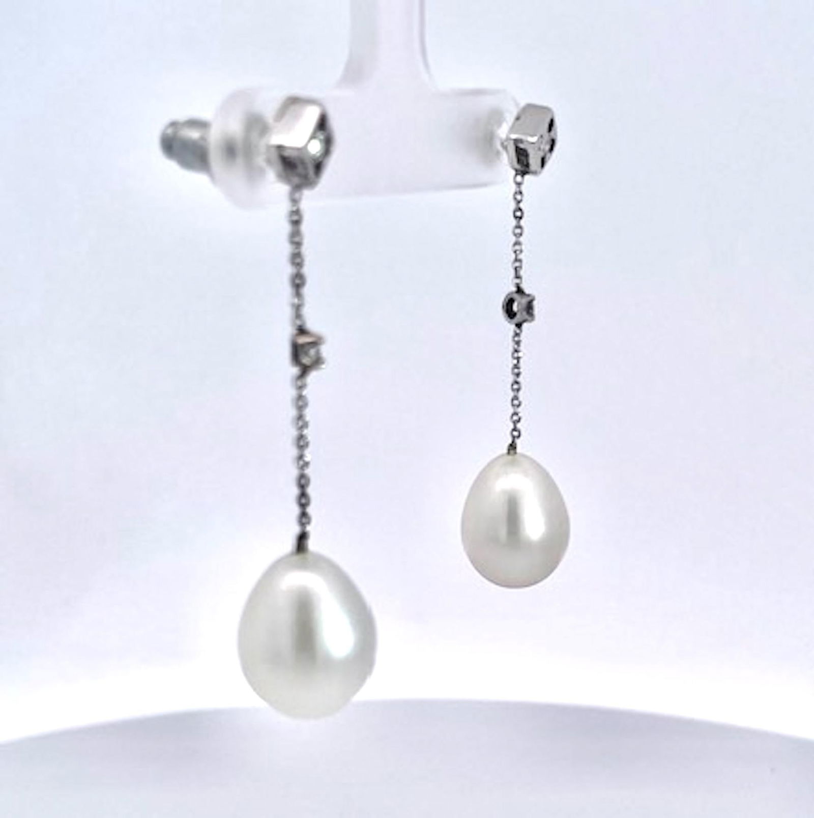 18k White Gold Pearl Drop Earrings, A Pair - 5