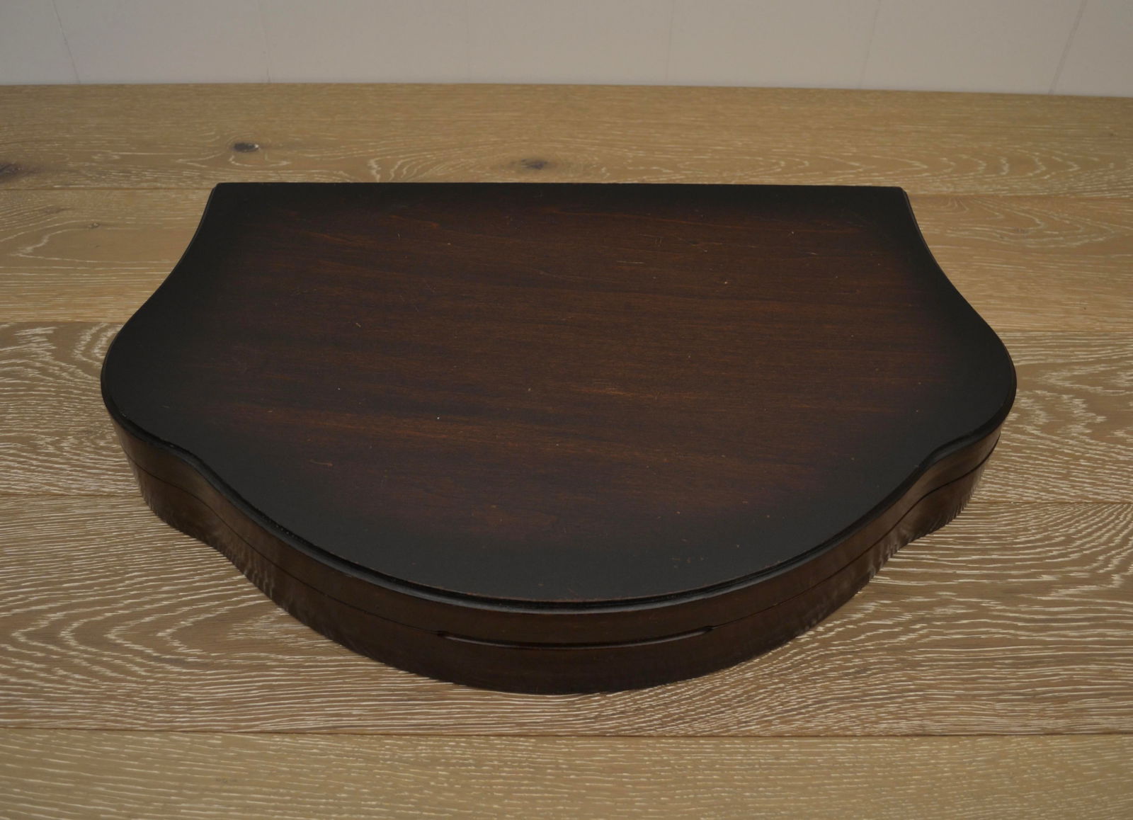 Mid 20th Century Clam Shaped Mahogany Table Box - 7