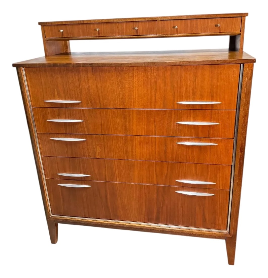 1950s Mid Century Modern Walnut Bedroom Set by West Michigan Furniture C. 1950's Highboy Dresser Wit: A stunning 3-piece Mid Century Modern bedroom set manufactured by West Michigan Furniture Co. circa late 1950's early 1960's. This rare set includes: Highboy dresser with 3 drawer shadow- box on top