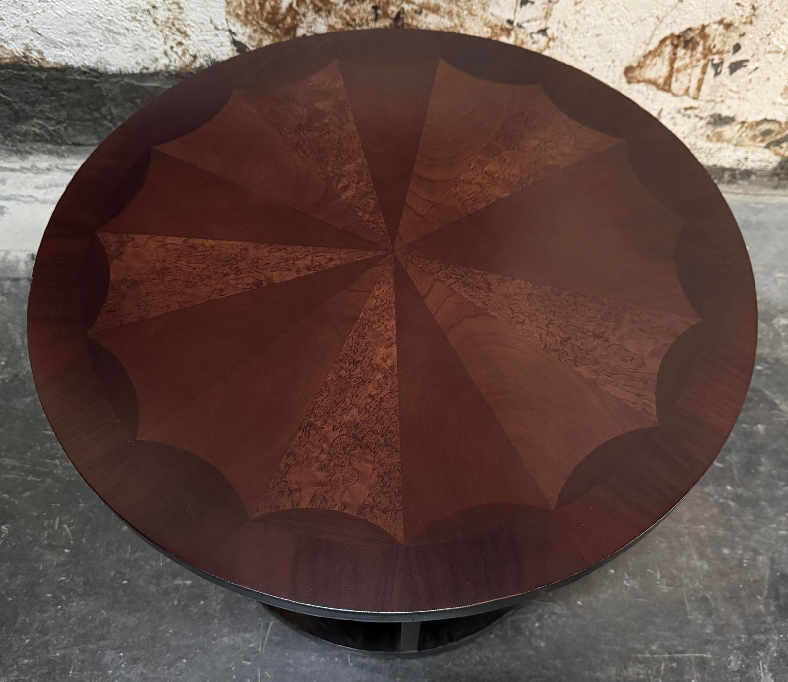 Swedish Grace Art Deco Round Rökbord Bar Cabinet / End Table by SMF Bodafors c.1930 - 2