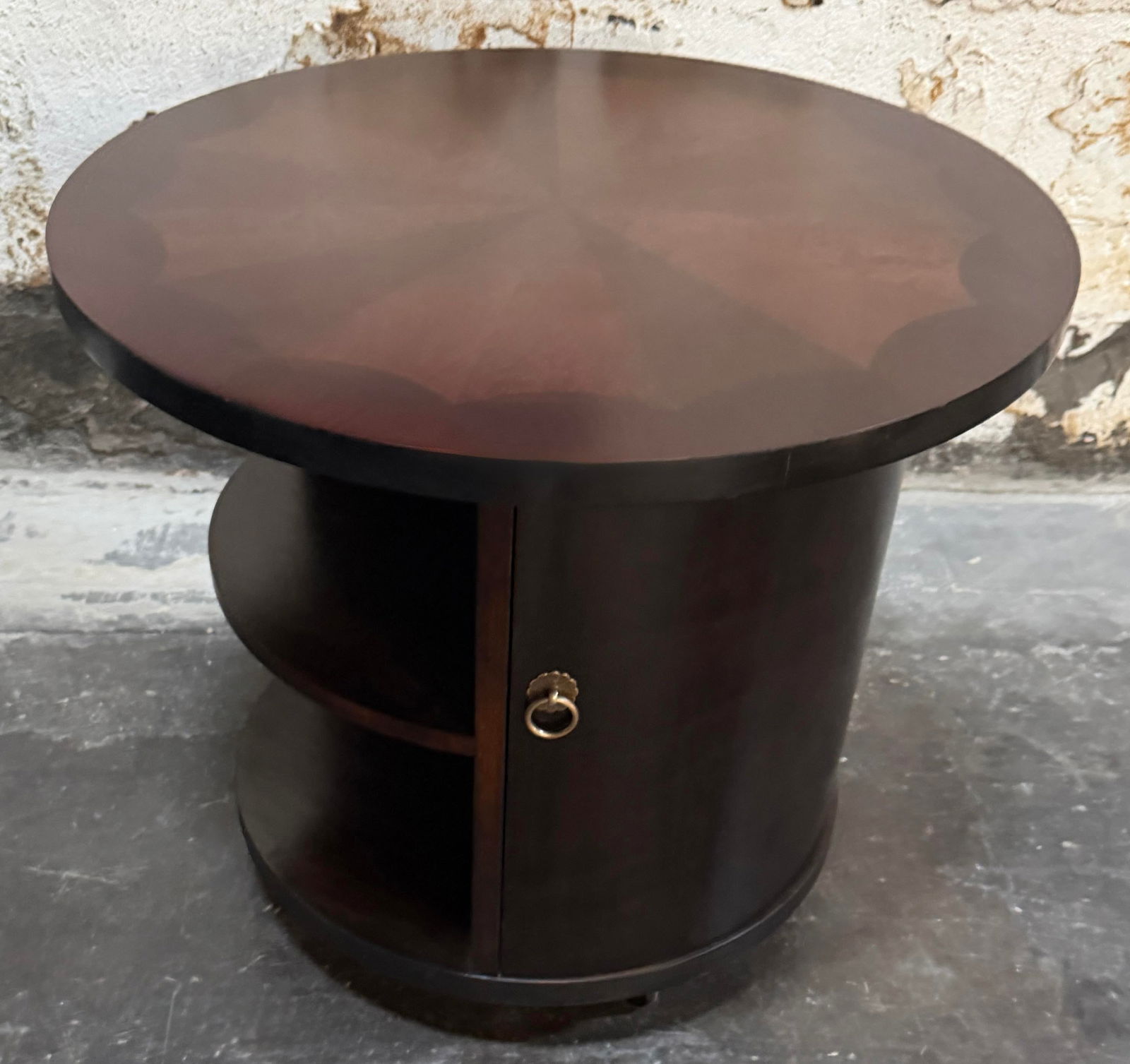 Swedish Grace Art Deco Round Rökbord Bar Cabinet / End Table by SMF Bodafors c.1930 - 3