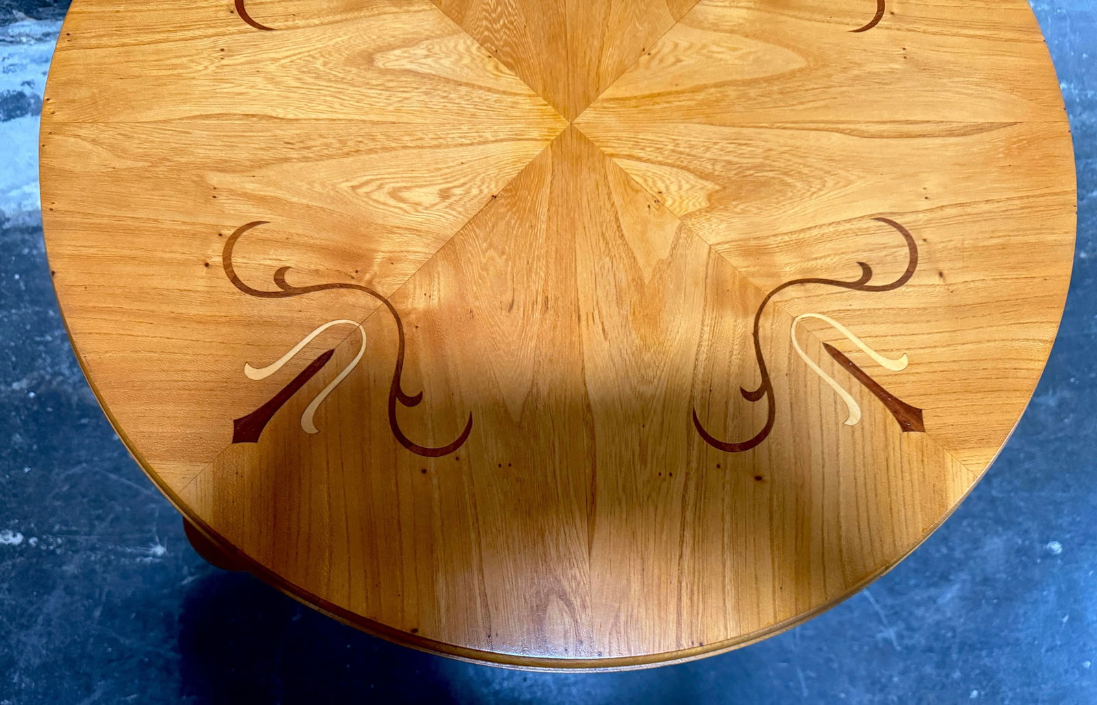 Swedish Grace Art Deco Marquetry Inlay End Table by Mjölby Intarsia C. 1930s - 6