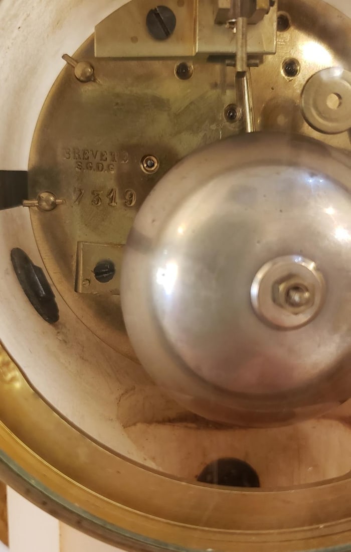 Stunning 19th Century French Mantle Clock - 4