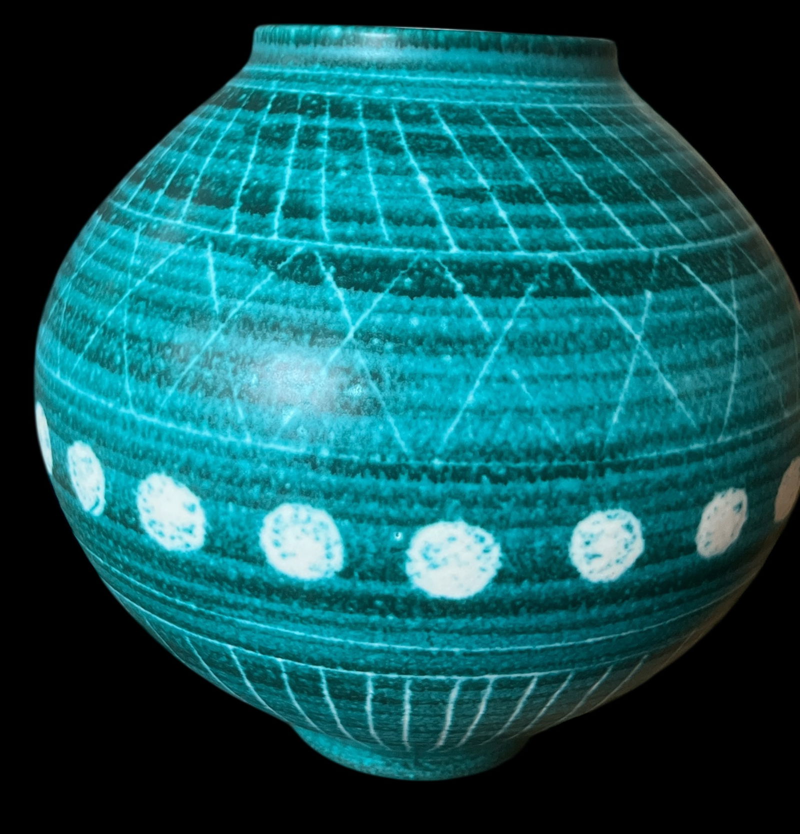 Aerin Calinda Moon Vase – Hand-Thrown Italian Pottery, New in Box 10"w X 11"h - 5