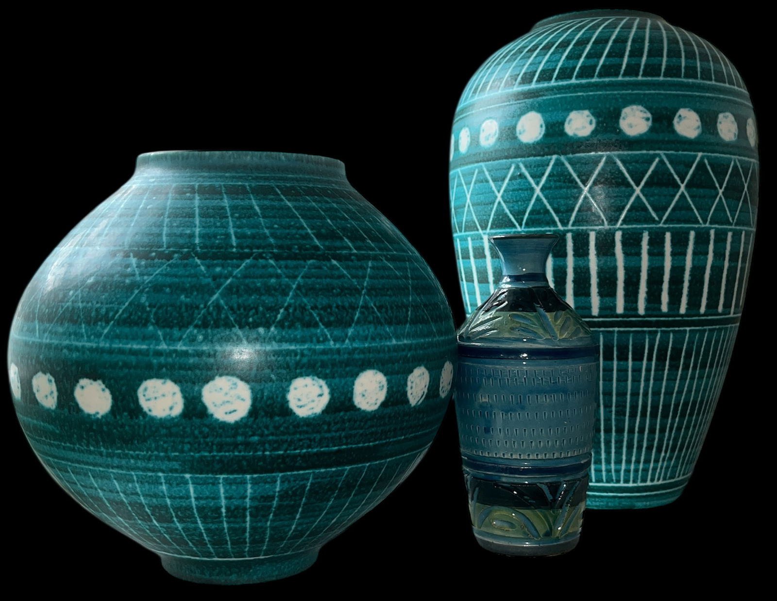 Aerin Calinda Tall Tapered Vase – Hand-Thrown Italian Pottery, New in Box 14"h X 9"w - 9