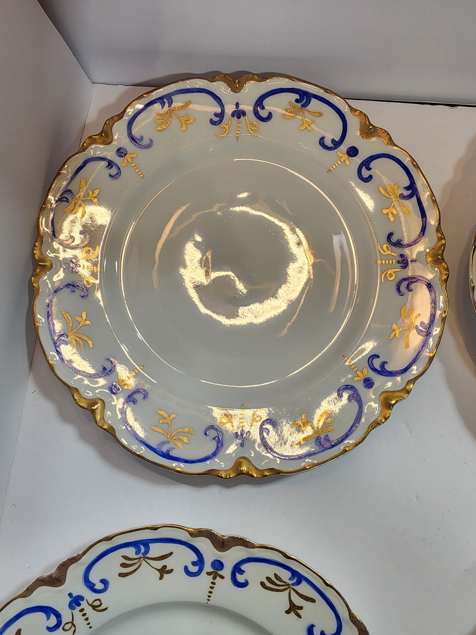 Late 19th Century Set of 6 Limoges Antique Hand Painted Dinner Plates and a Butter Dish. - 5