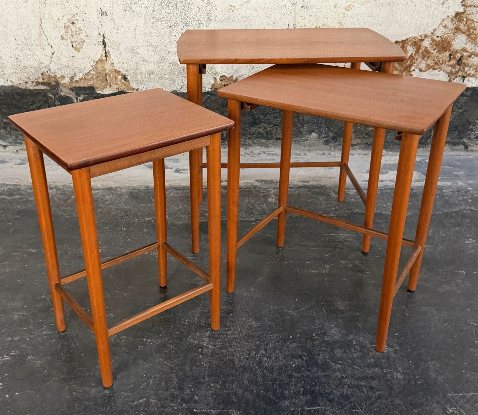 Set of 3 Mid-Century Modern Teak Nesting End Tables by Seffle Möbelfabrik C. 1950s - 6