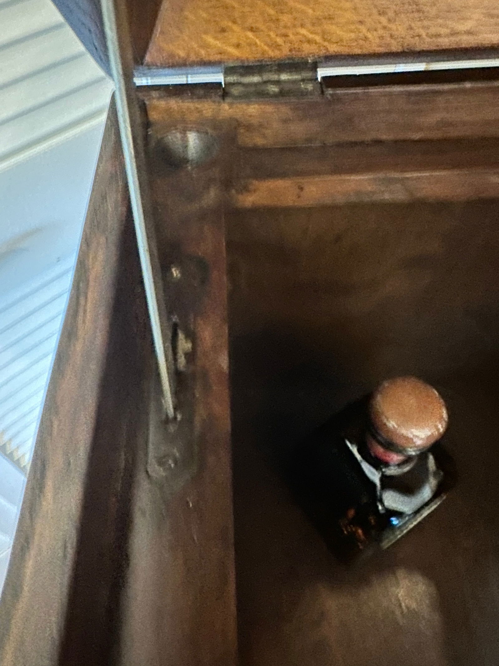 Antique Victrola Mini Bar - 10