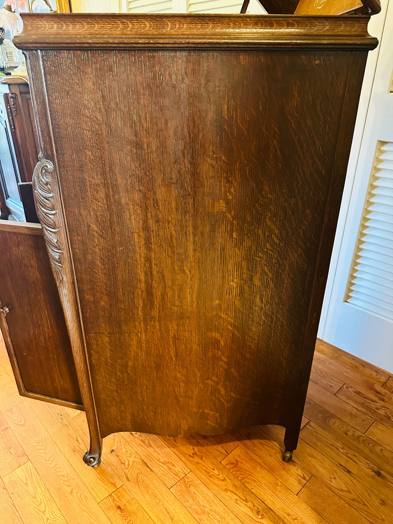 Antique Victrola Mini Bar - 13