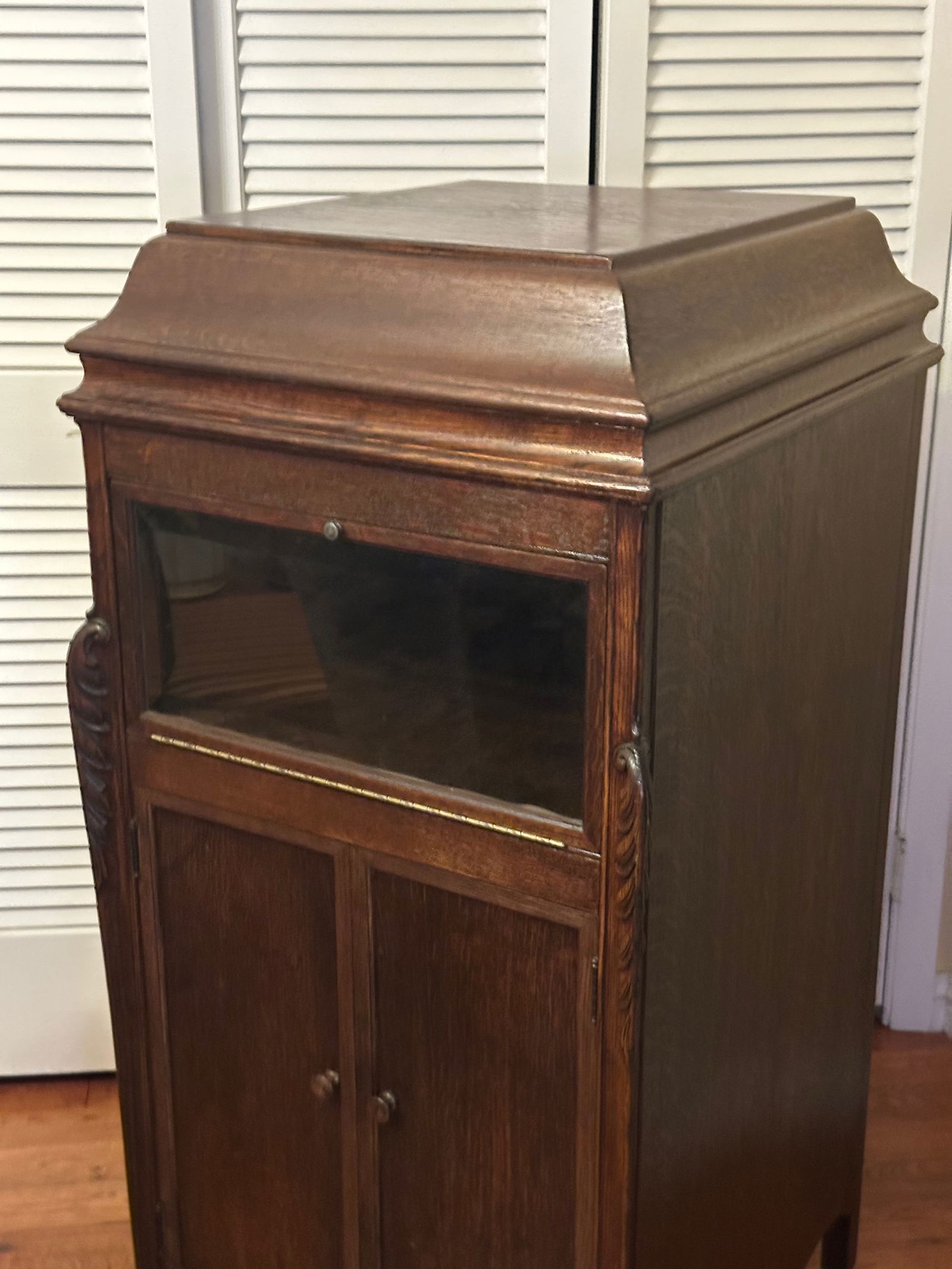 Antique Victrola Mini Bar - 3