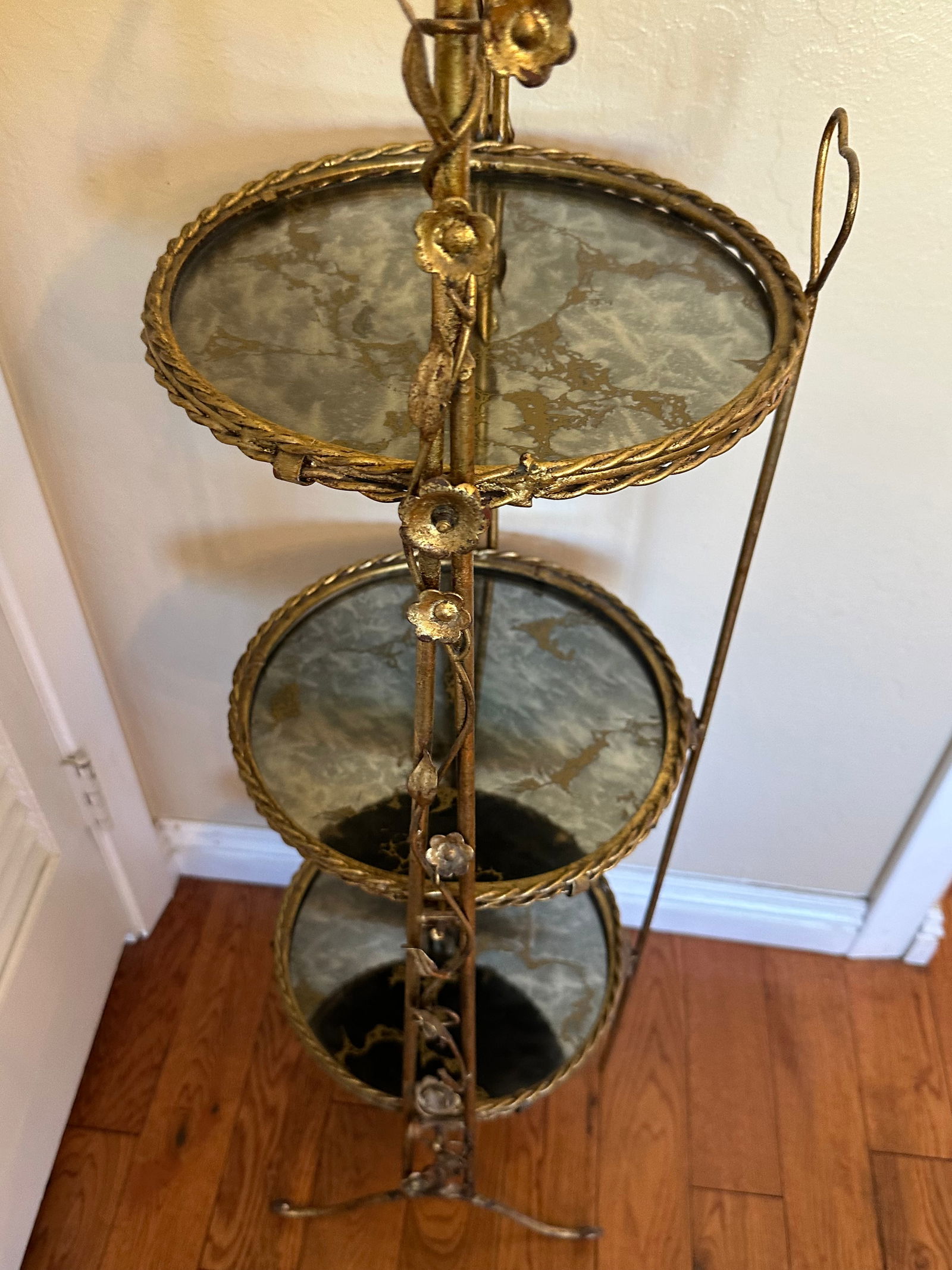 1950s Italian Gold Gilt Étagère Three-Tiers Foldable Serving Tray Table - 8