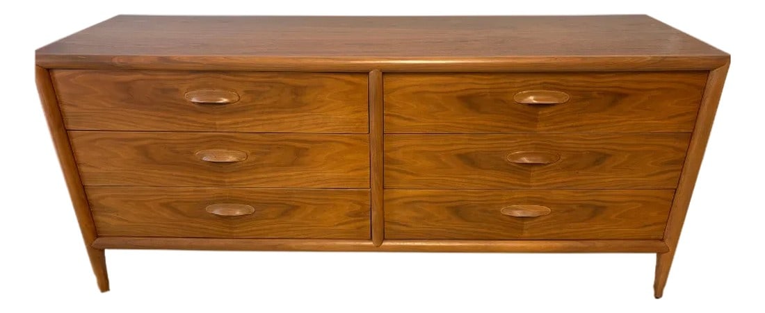 1960s Freshly Refinished Widdicomb Mid-Century Modern 6-Drawer Walnut Dresser – MCM Beauty!: Freshly Refinished (12/11/25) MCM Walnut Dresser – Widdicomb, Grand Rapids Beautiful vintage Mid-Century Modern dresser by Widdicomb (Grand Rapids, MI). This is a high-quality, solidly built