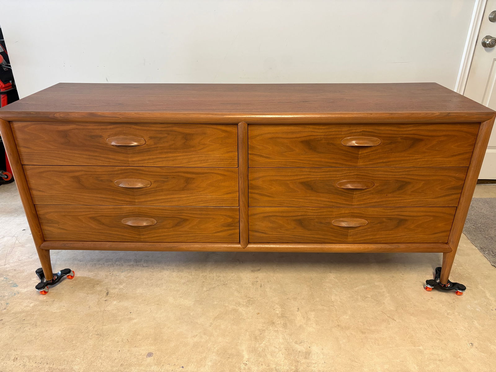 1960s Freshly Refinished Widdicomb Mid-Century Modern 6-Drawer Walnut Dresser – MCM Beauty! - 2