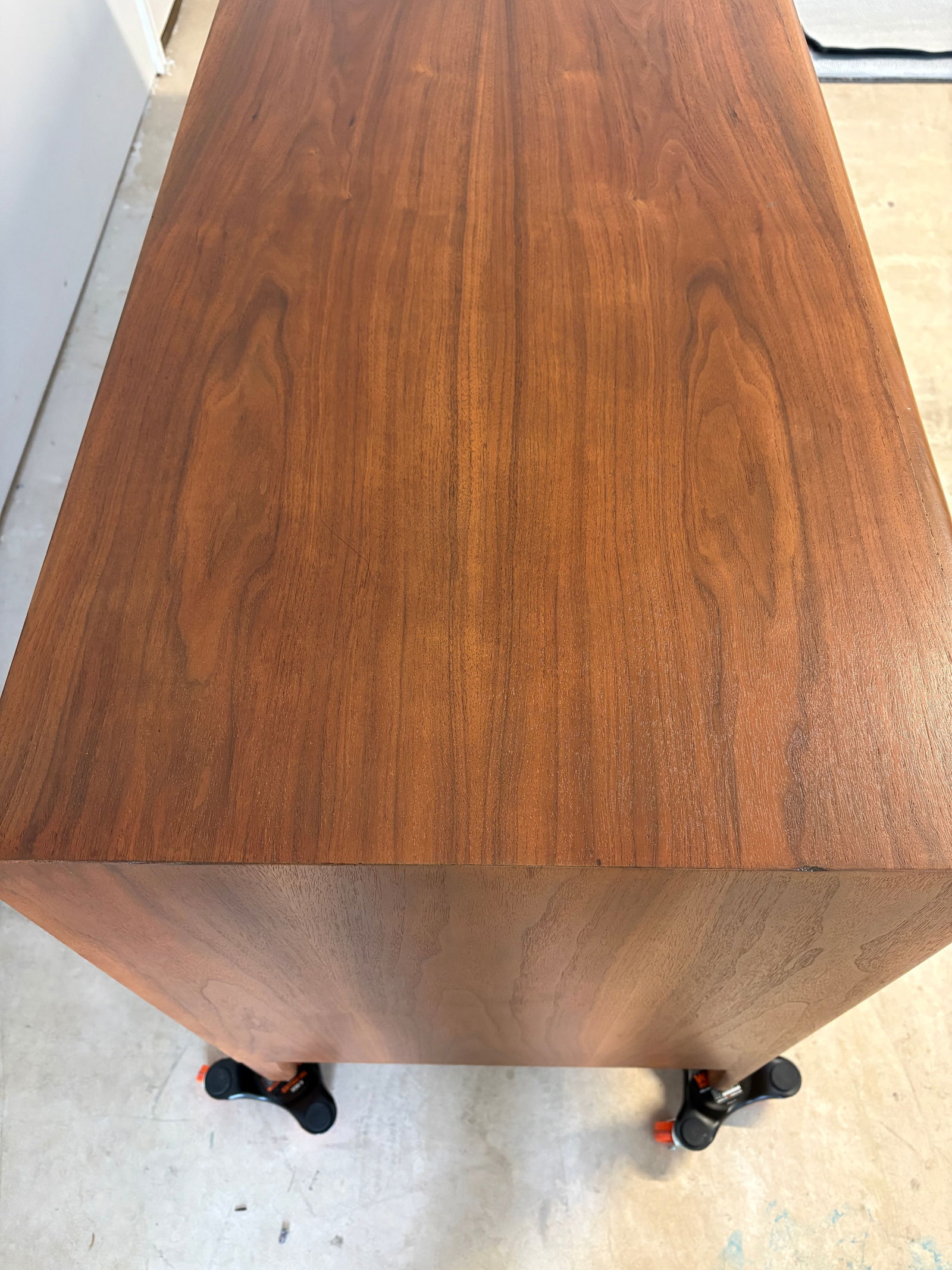 1960s Freshly Refinished Widdicomb Mid-Century Modern 6-Drawer Walnut Dresser – MCM Beauty! - 7