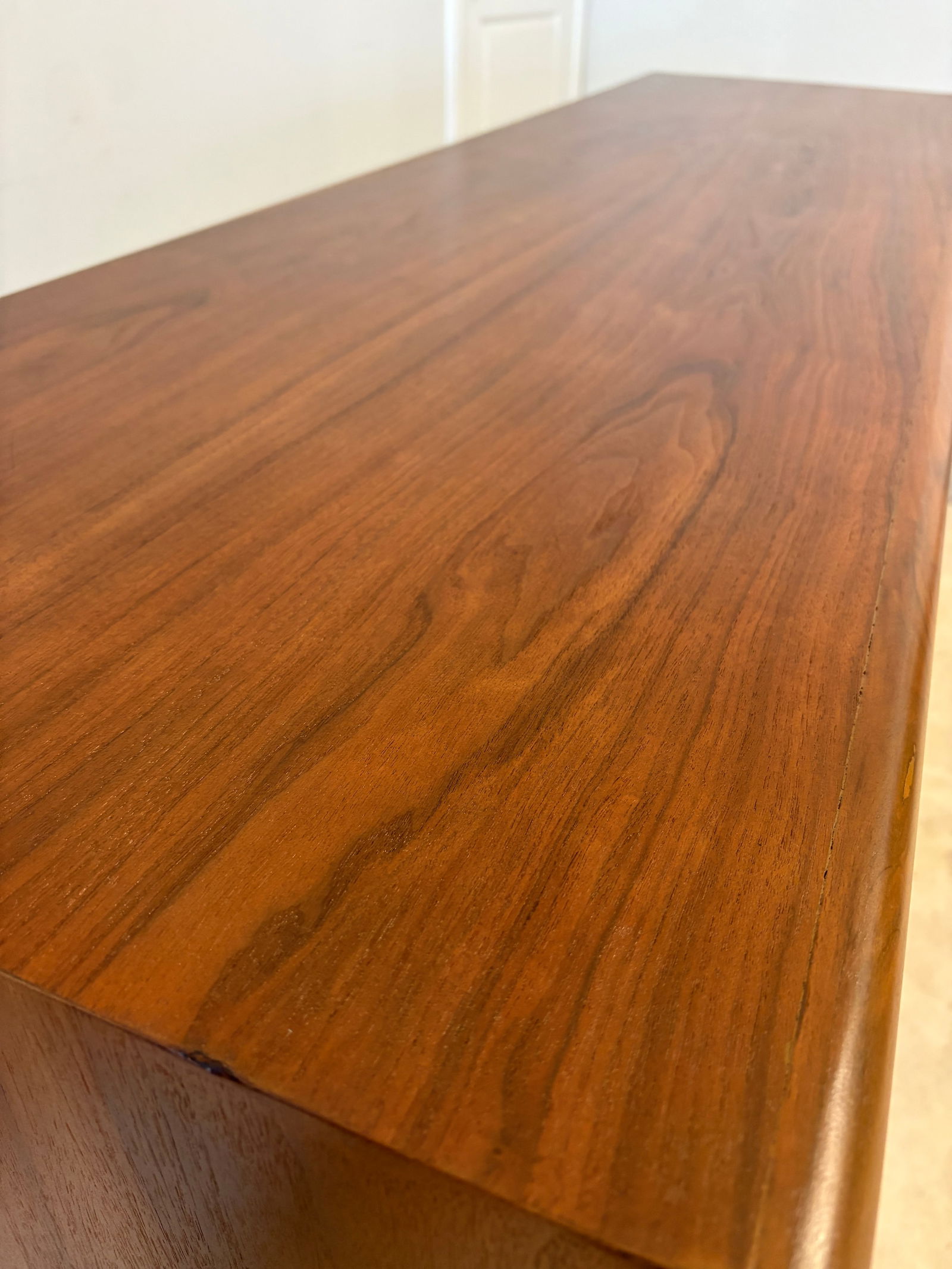 1960s Freshly Refinished Widdicomb Mid-Century Modern 6-Drawer Walnut Dresser – MCM Beauty! - 9