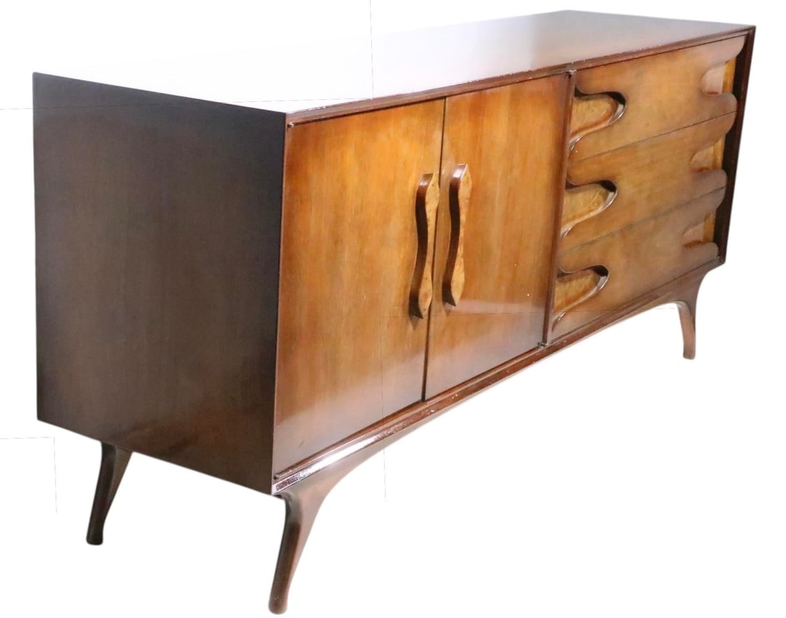 Mid Century Dresser With Burl Trim and Sculpted Legs and Drawer Pulls C 1950/60's - 4