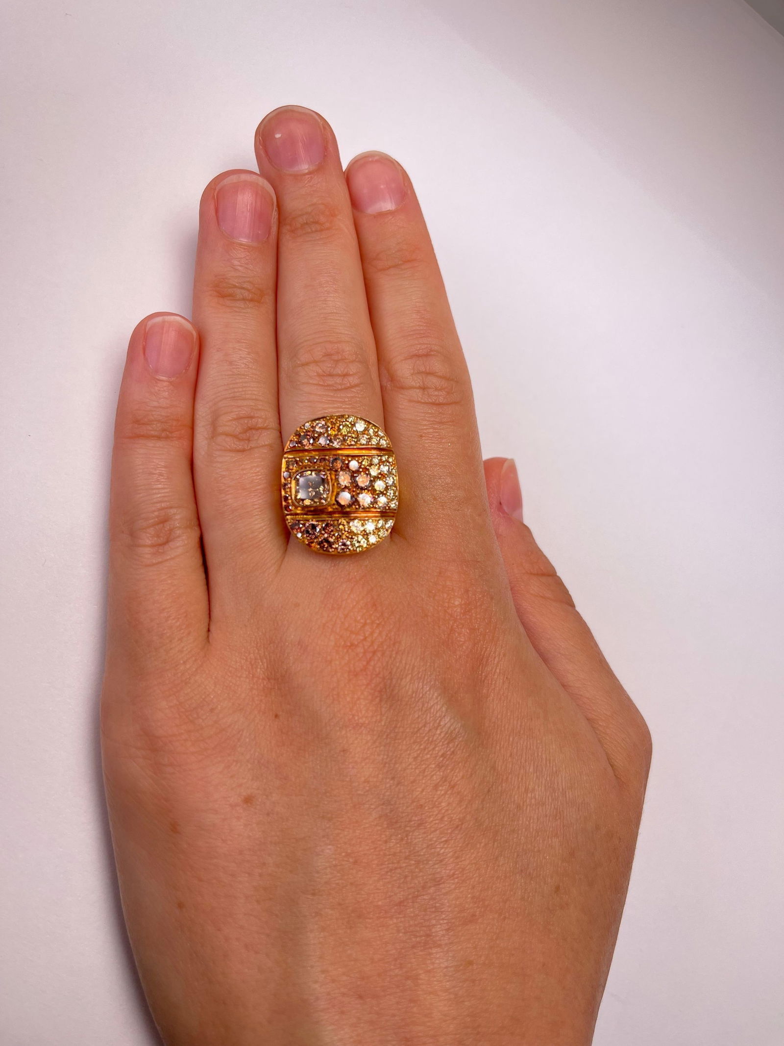 Cop Cot Fancy Colored Diamond Simon Ardem New York Fall Collection - 4