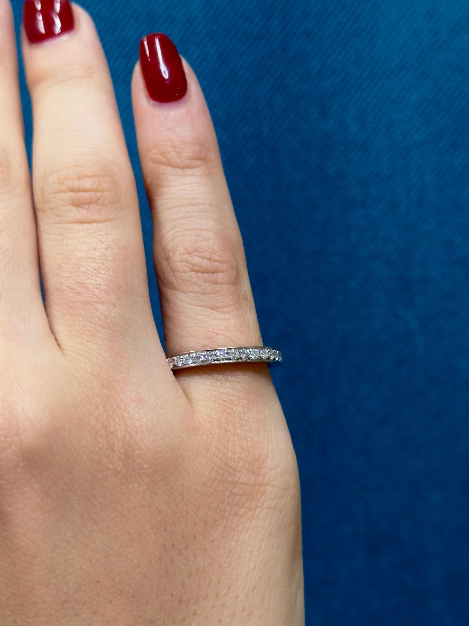 .80 Carat Brilliant Round Diamond Eternity Wedding Band in Platinum - 4