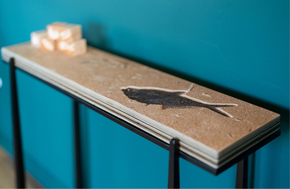 Small Fossil Console Table 6334t - 3